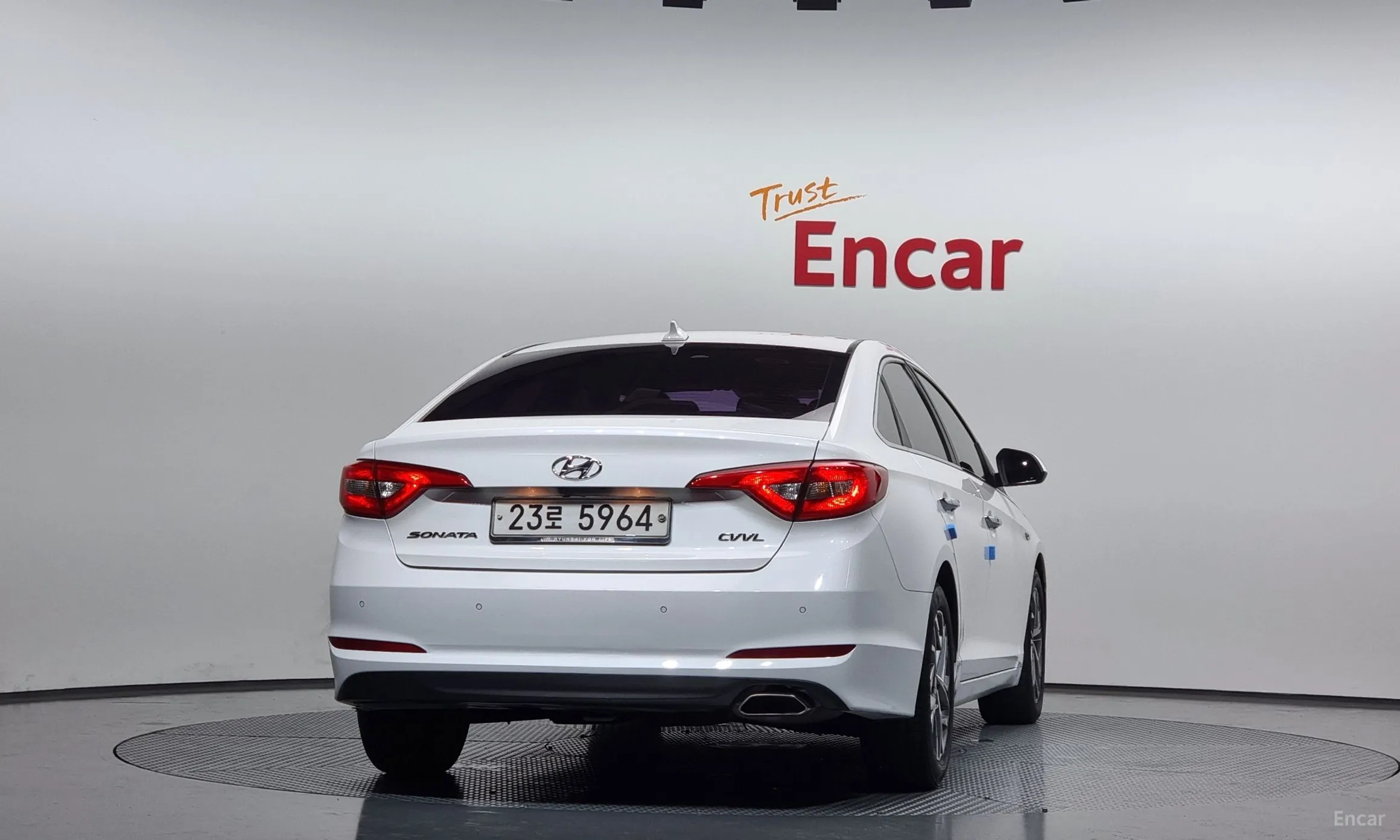 Hyundai LF Sonata превью 3