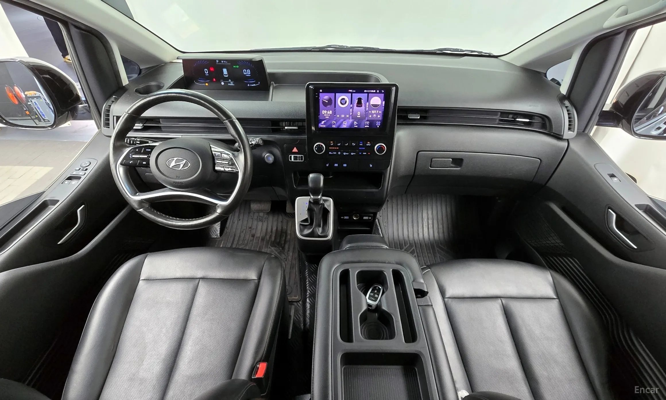 Hyundai Staria превью 4