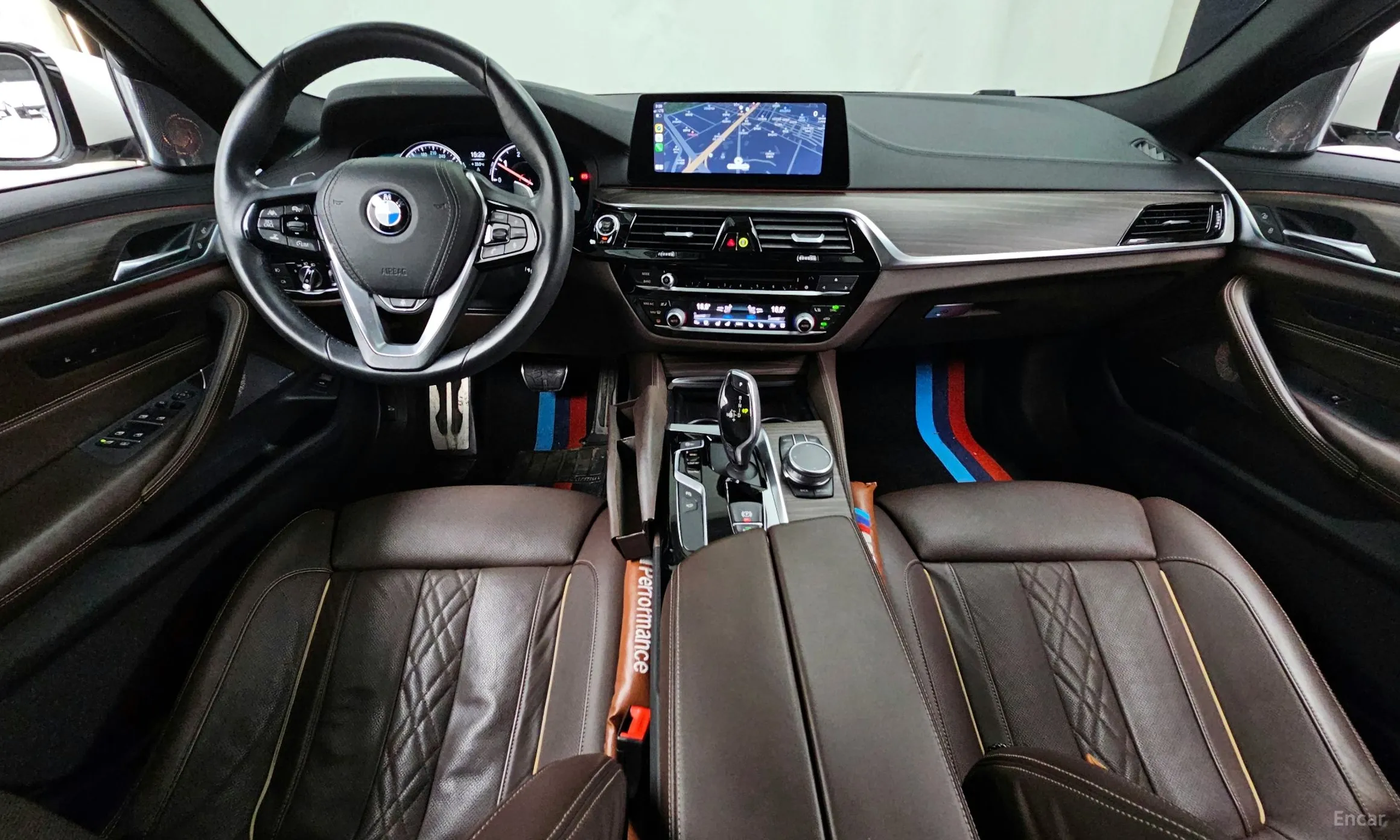 BMW 5 Series (G30) превью 4