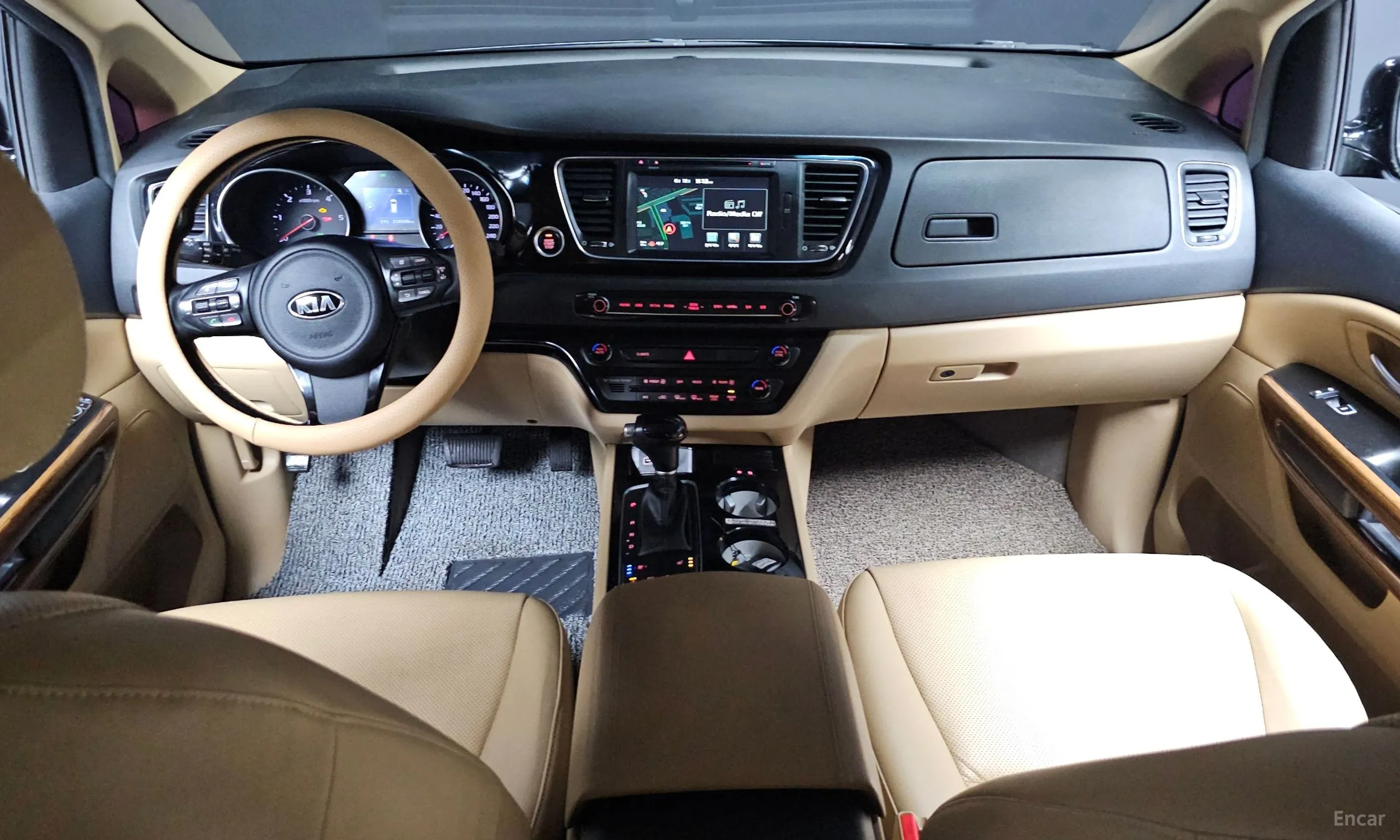 Kia Carnival превью 4