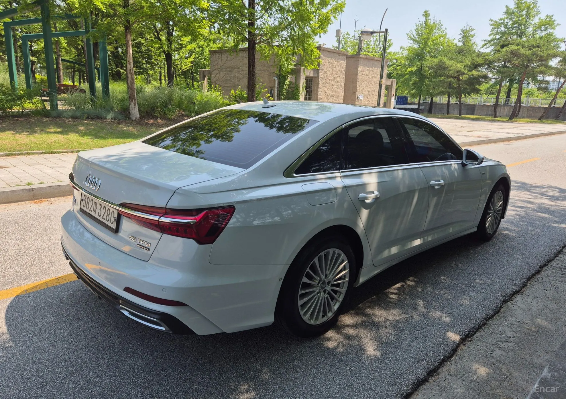 Audi A6 (C8) превью 2