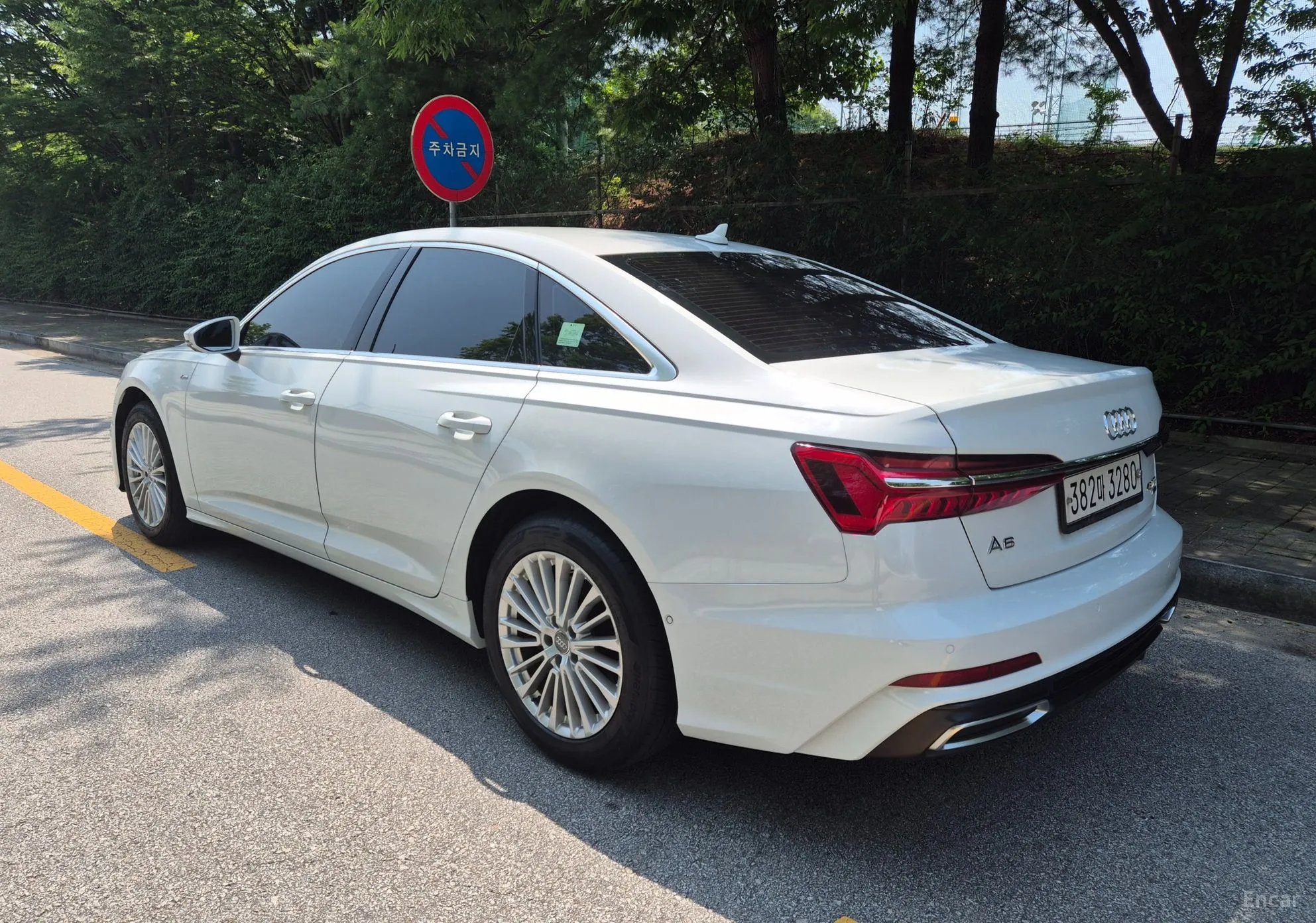 Audi A6 (C8) превью 4