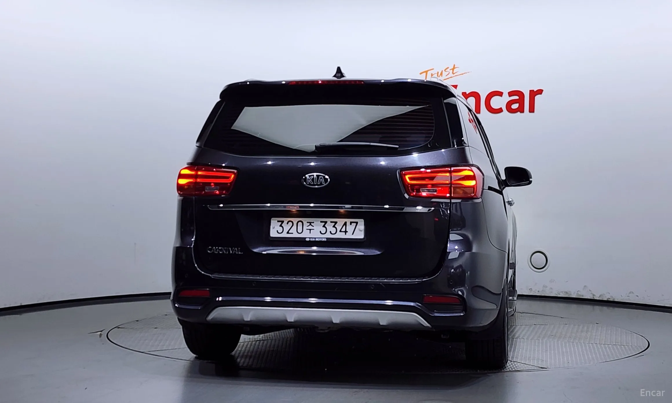 Kia Carnival превью 3