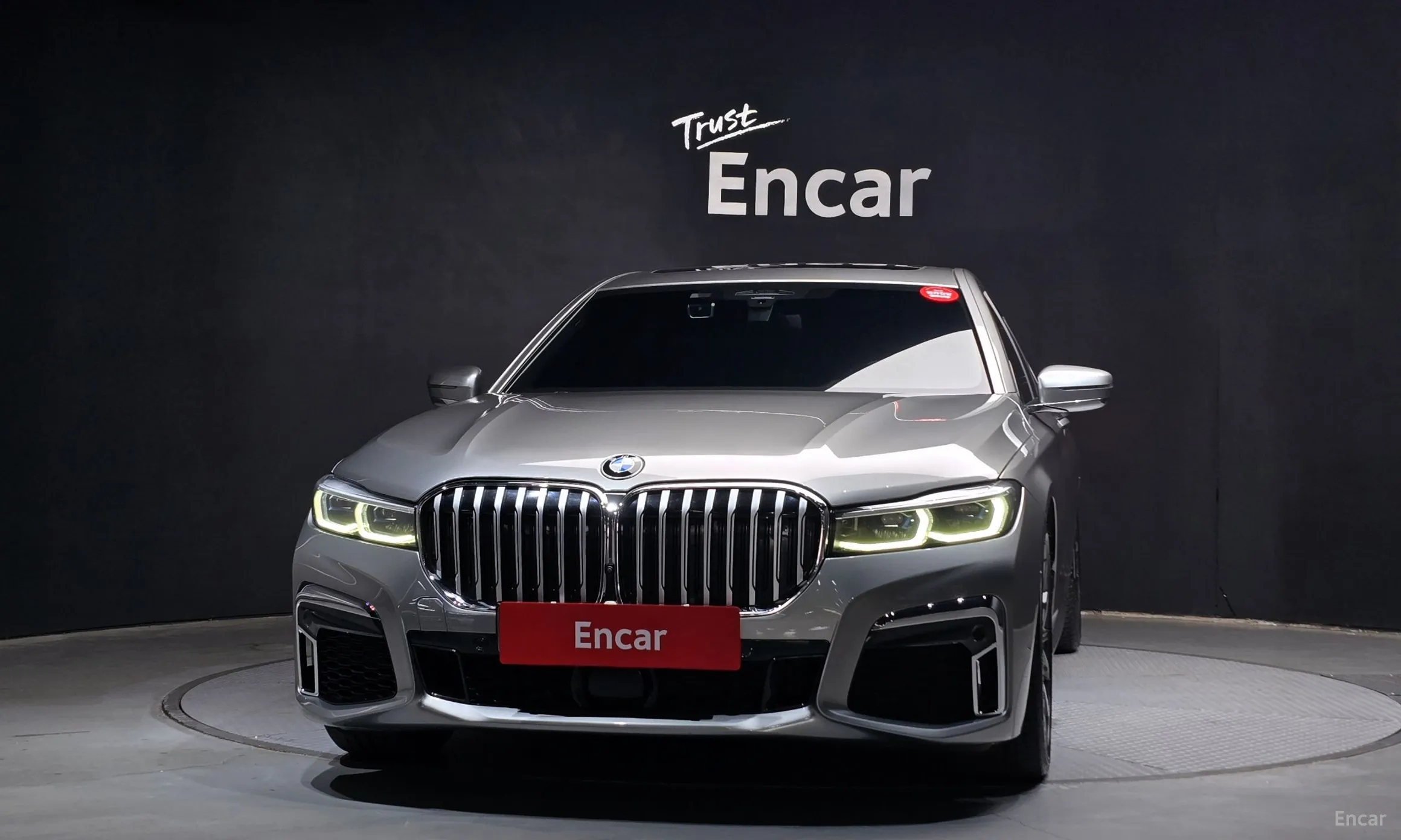 BMW 7 Series (G11) превью 2