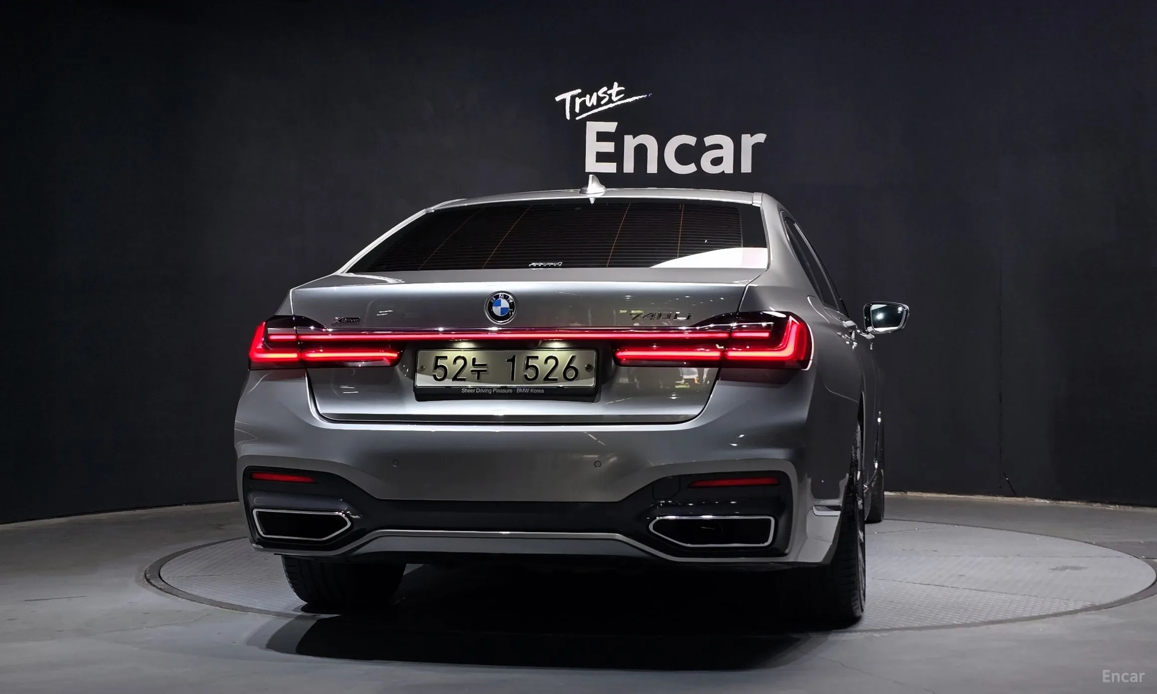 BMW 7 Series (G11) превью 3