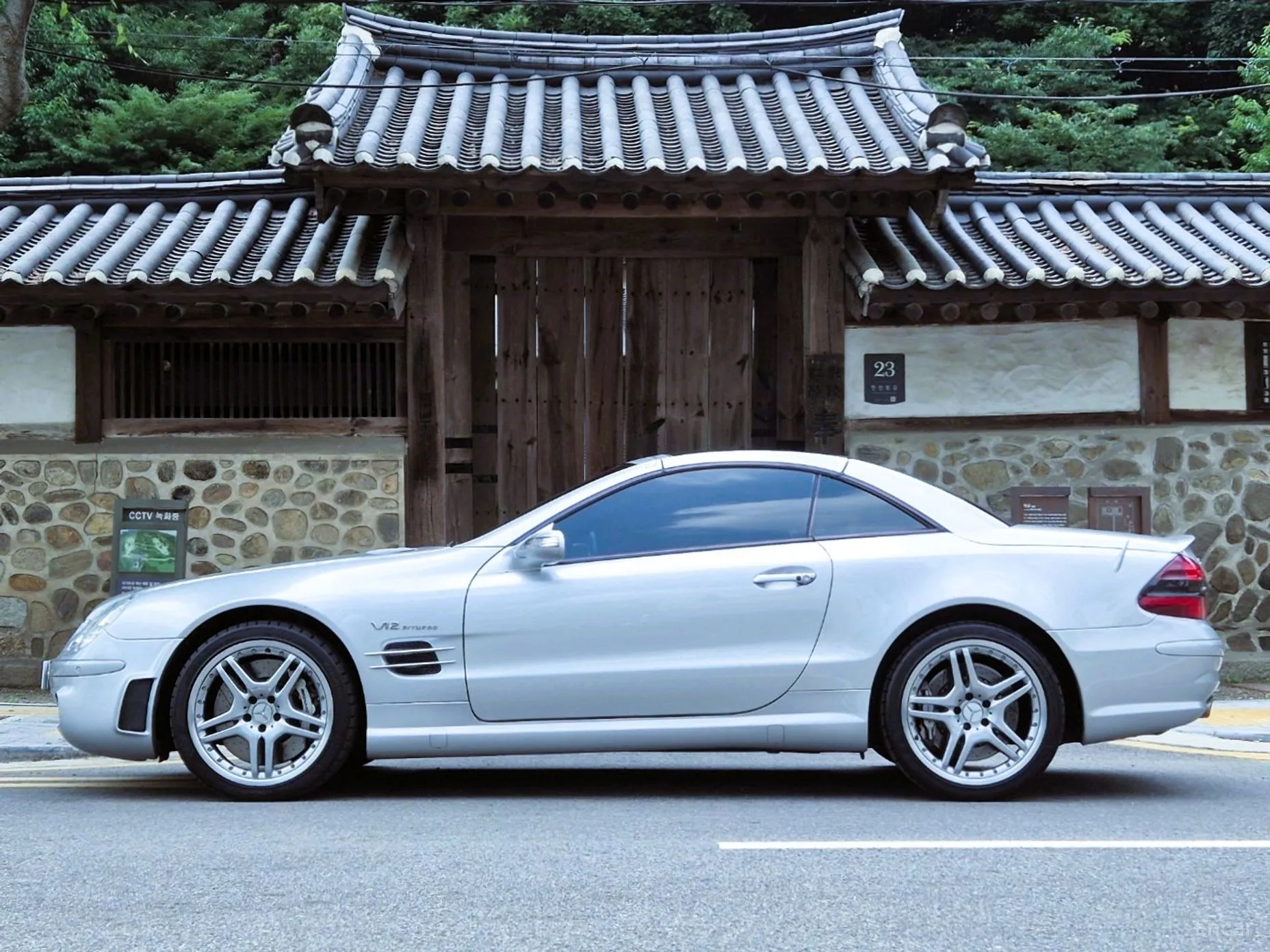 Mercedes Benz SL-Class