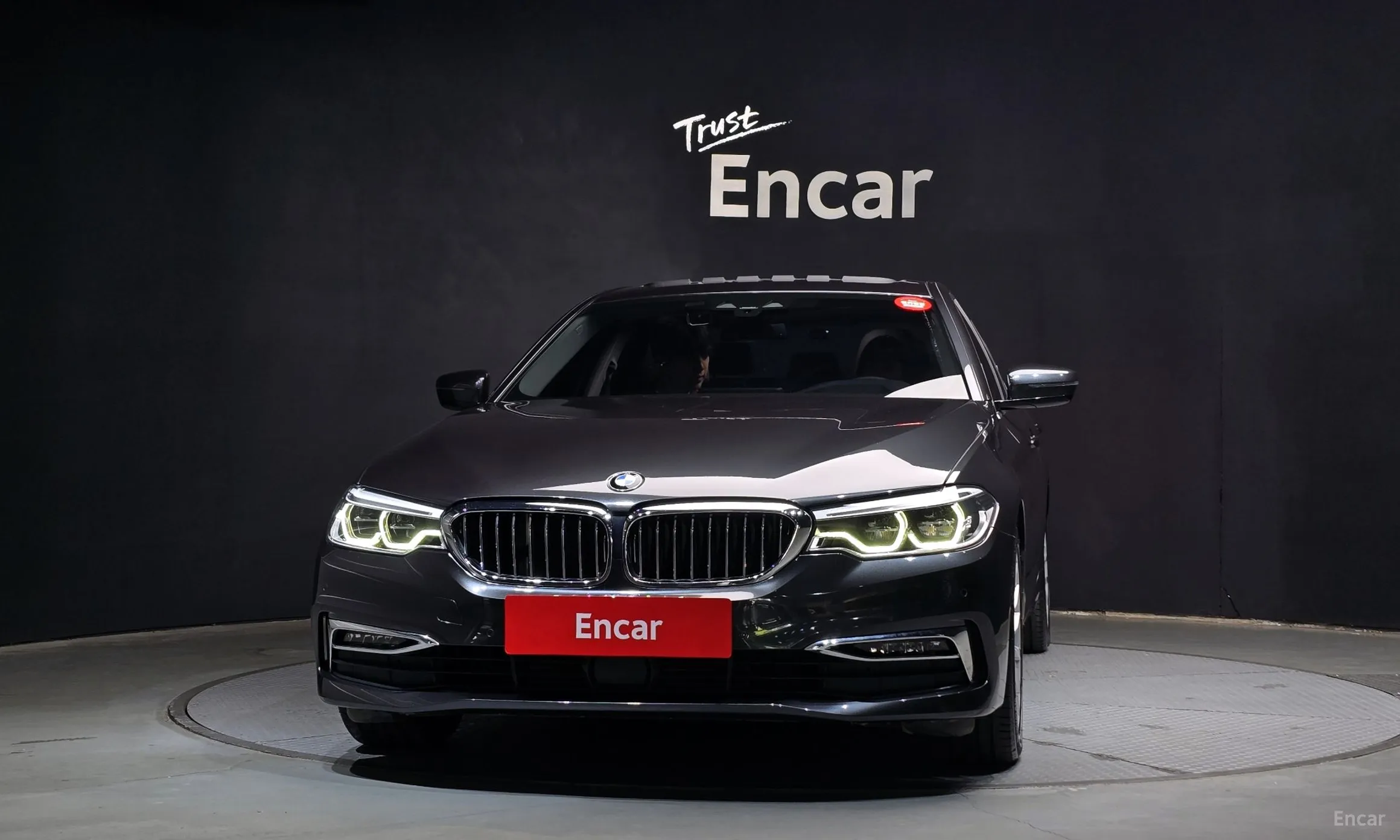 BMW 5 Series (G30) превью 2