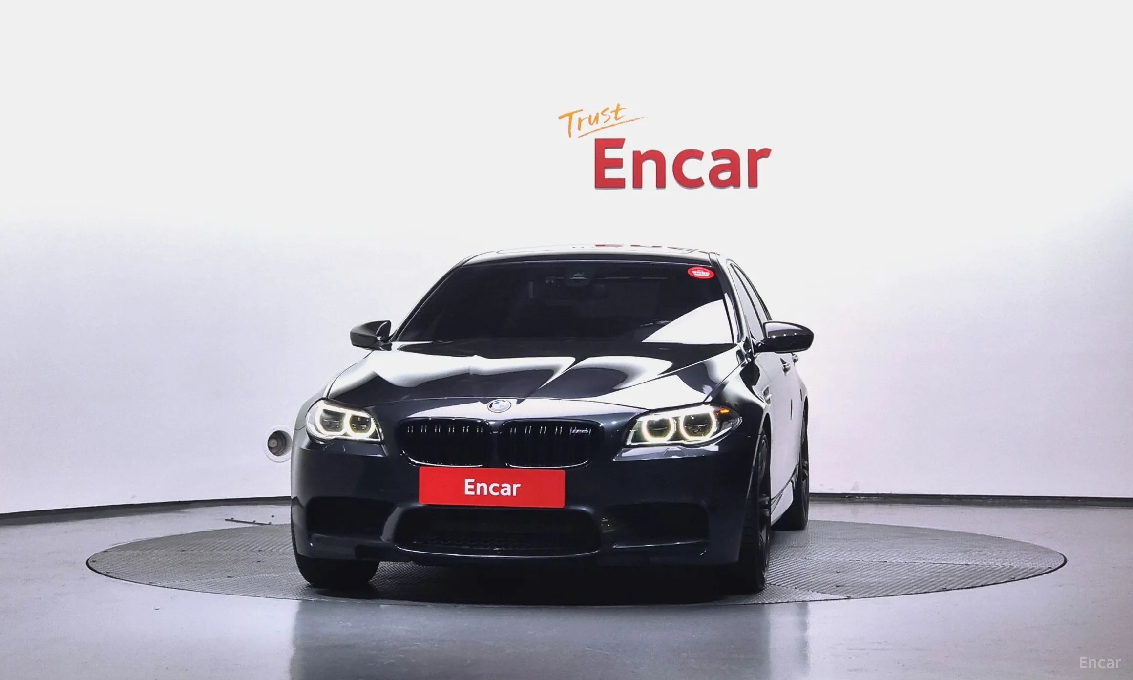 BMW M5 (F10) превью 2