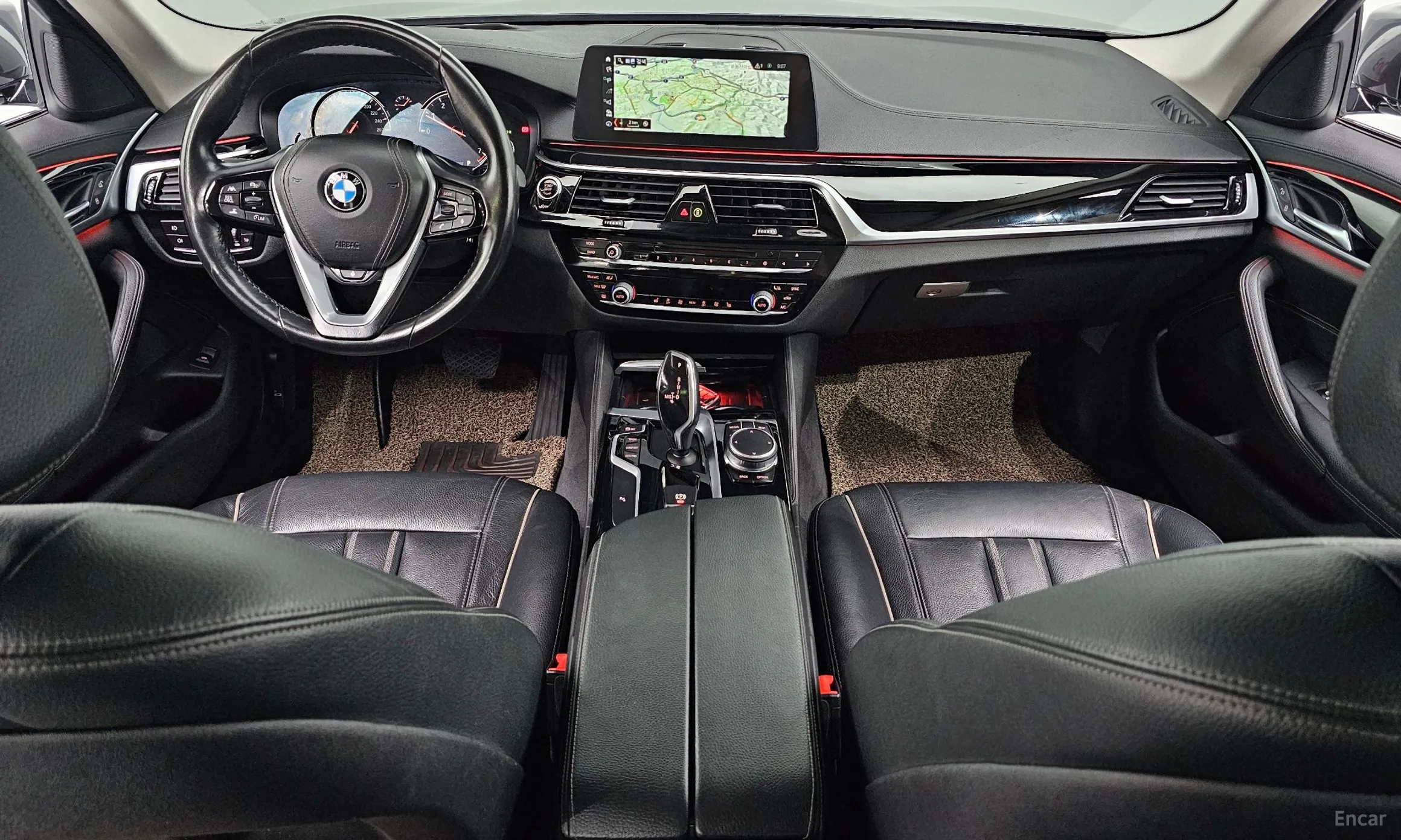 BMW 5 Series (G30) превью 4