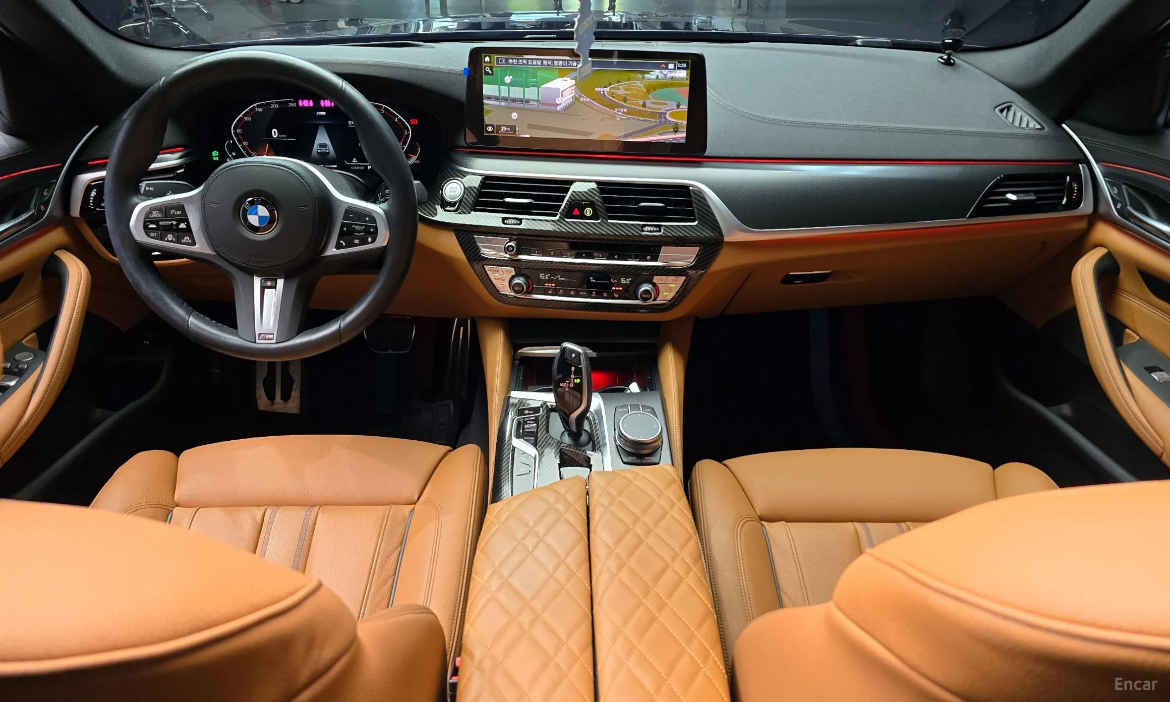 BMW 5 Series (G30) превью 4