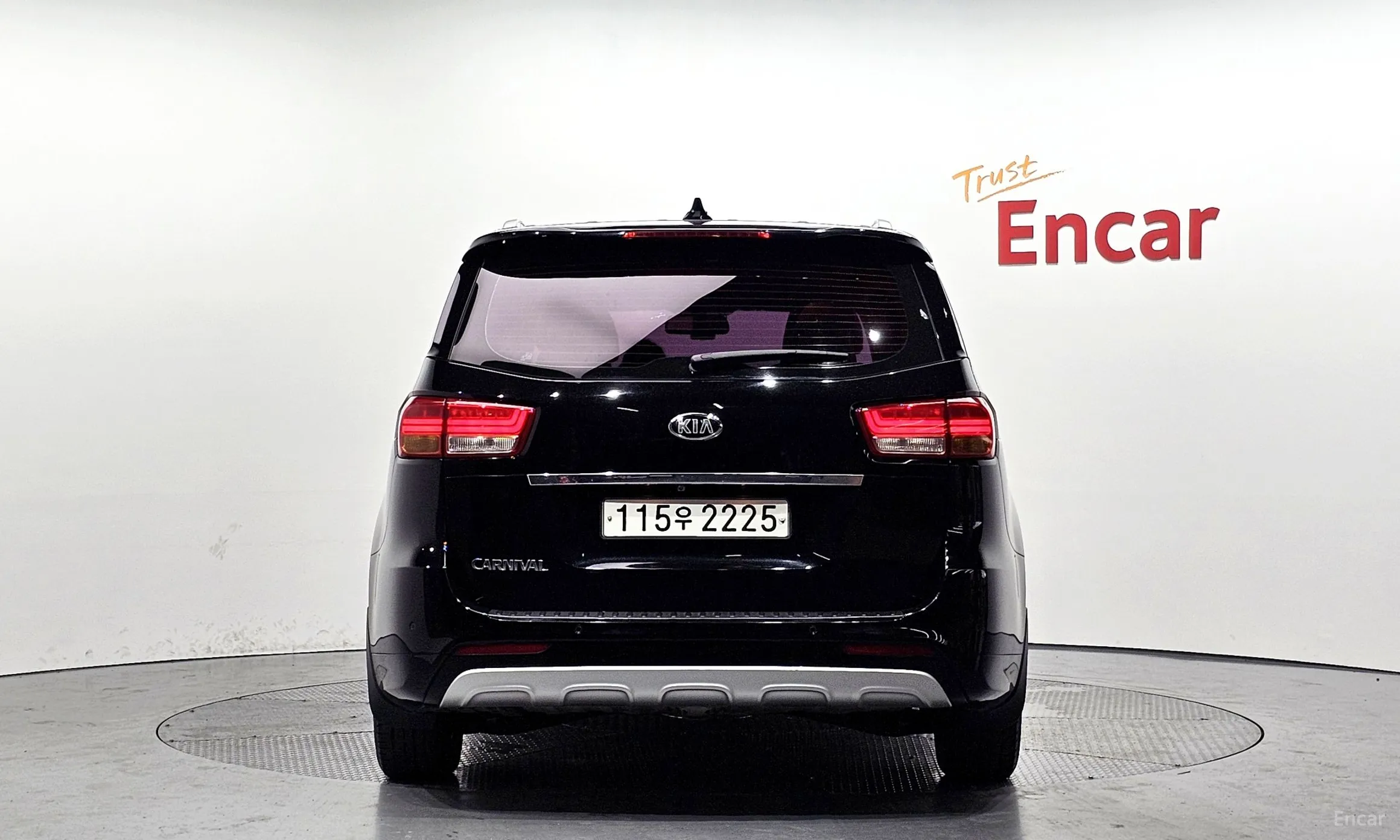 Kia Carnival превью 3