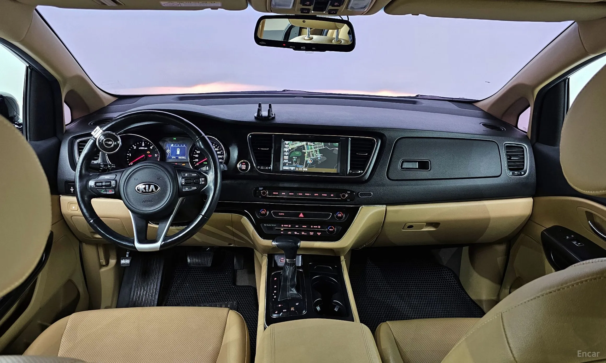 Kia Carnival превью 4