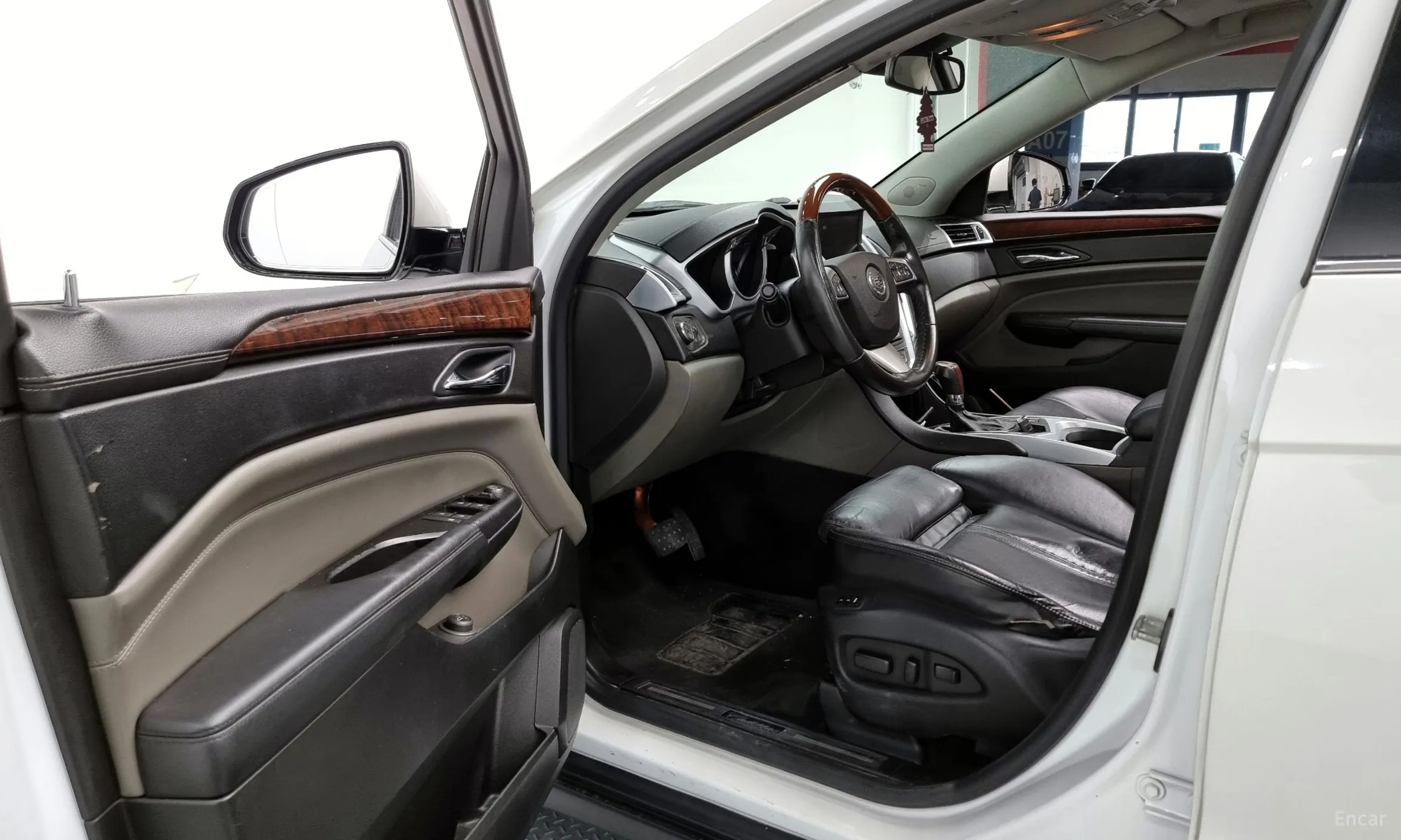 Cadillac All new SRX превью 10