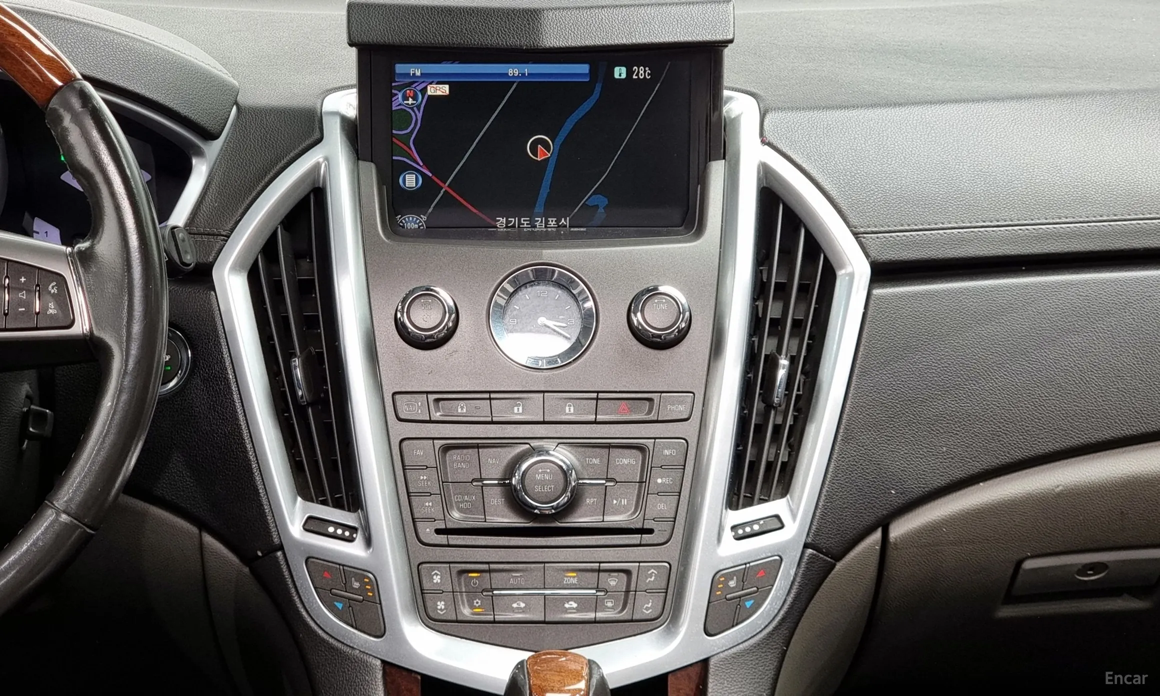 Cadillac All new SRX превью 14