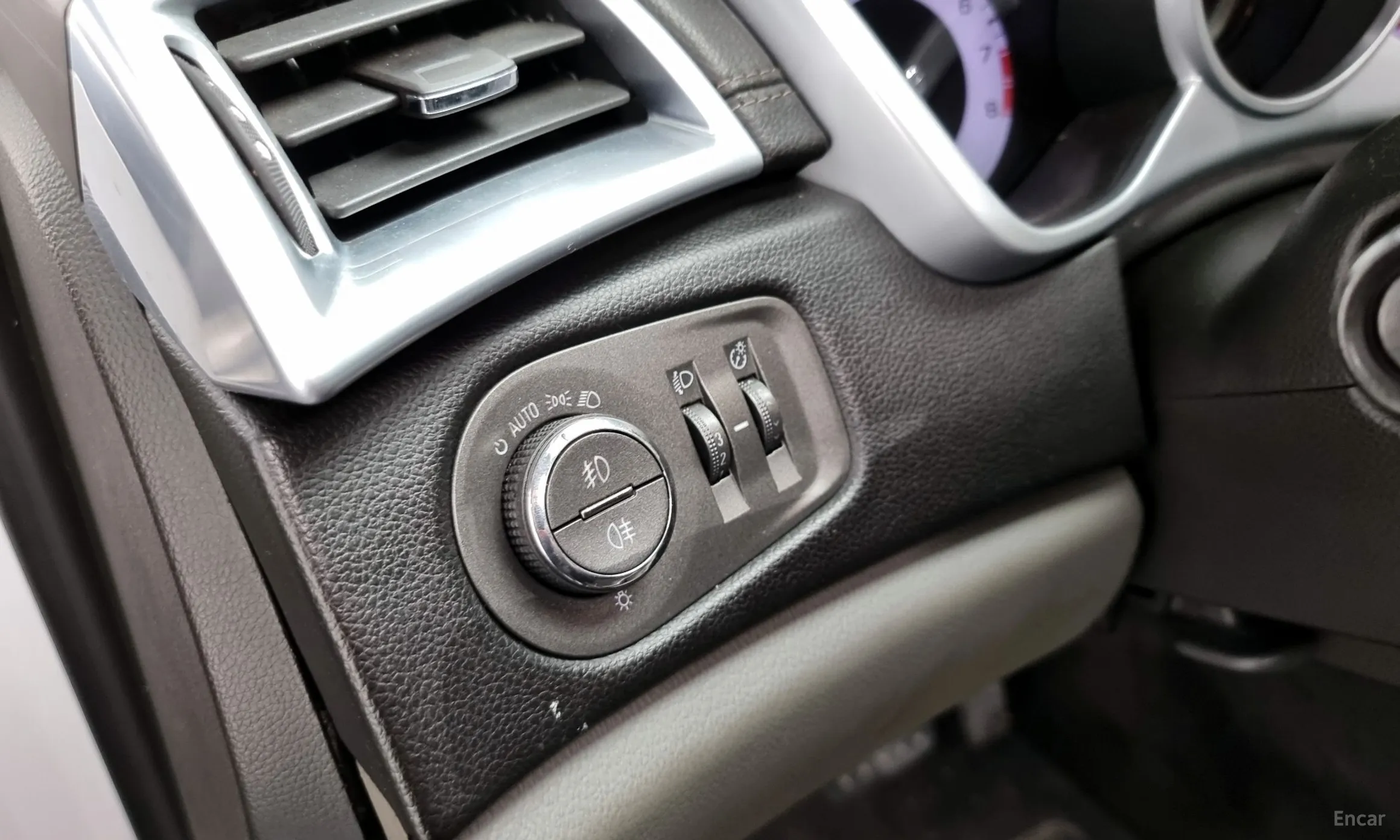 Cadillac All new SRX превью 18