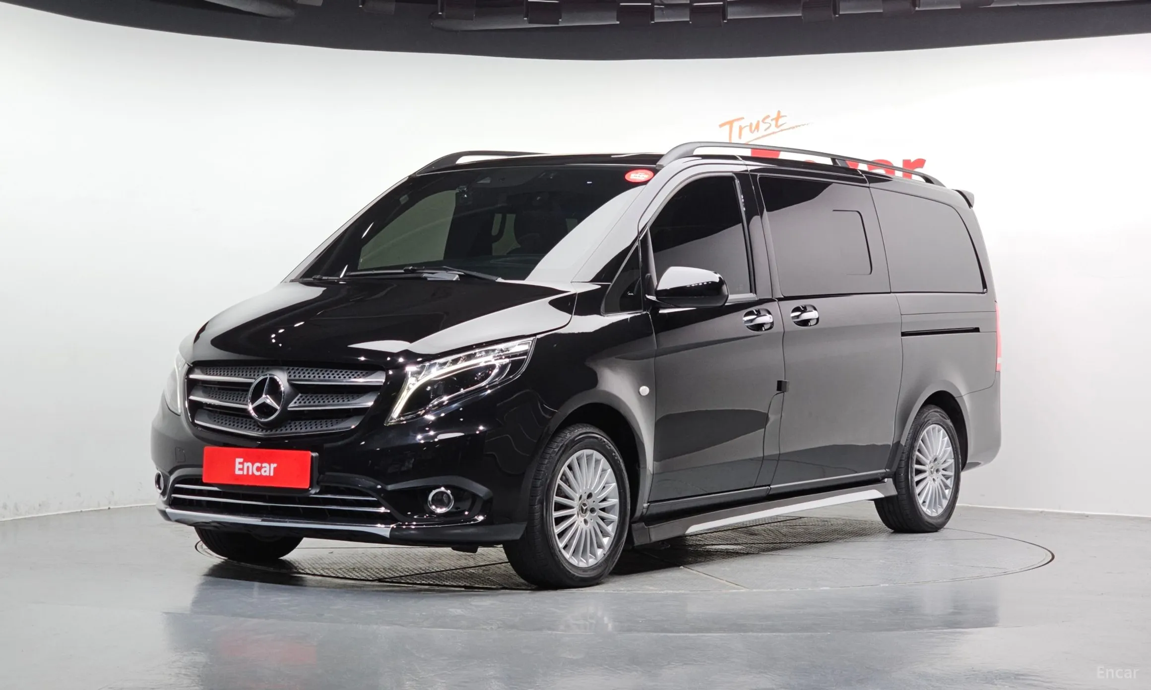Mercedes Benz V-Class