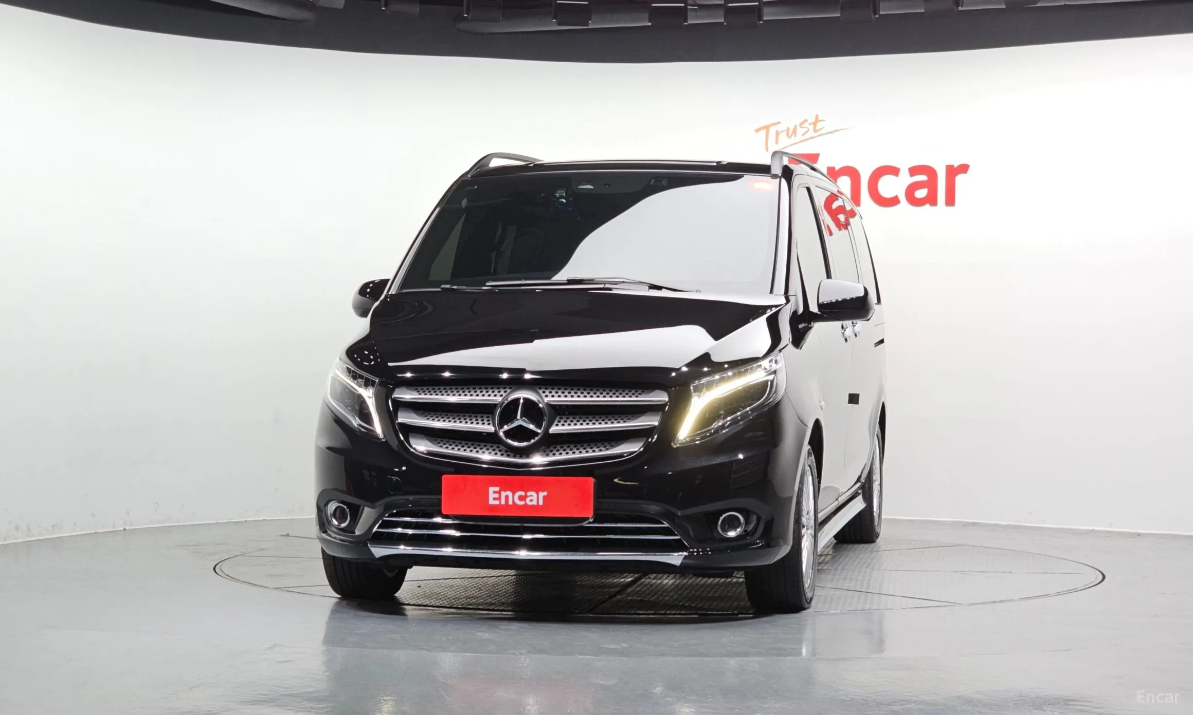 Mercedes Benz V-Class