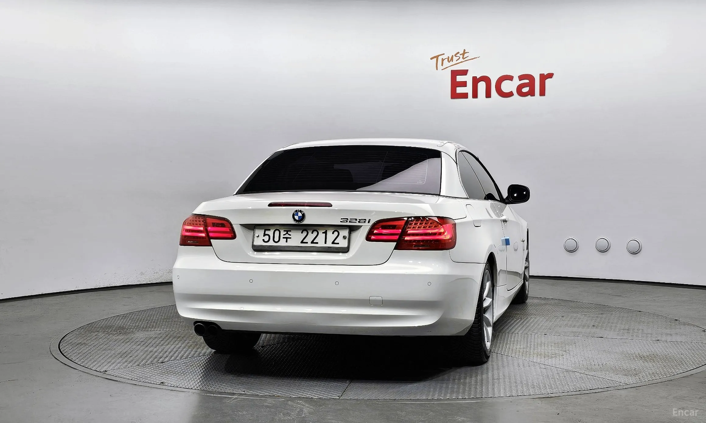 BMW 3 Series (E90) превью 3