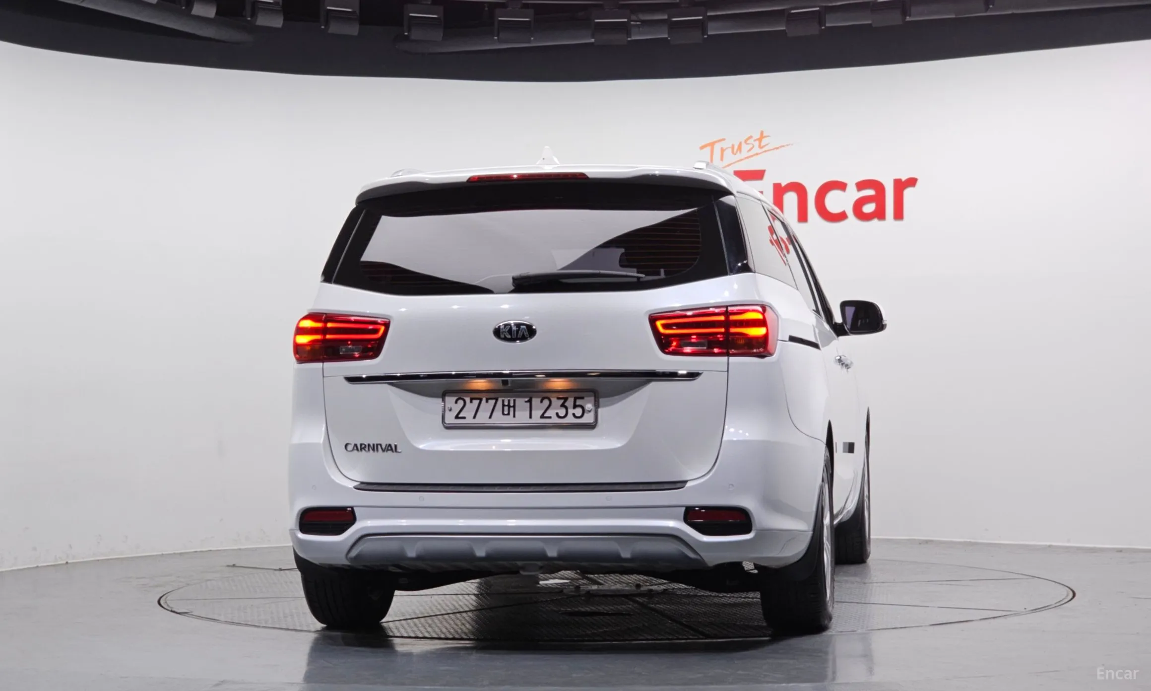 Kia Carnival превью 3