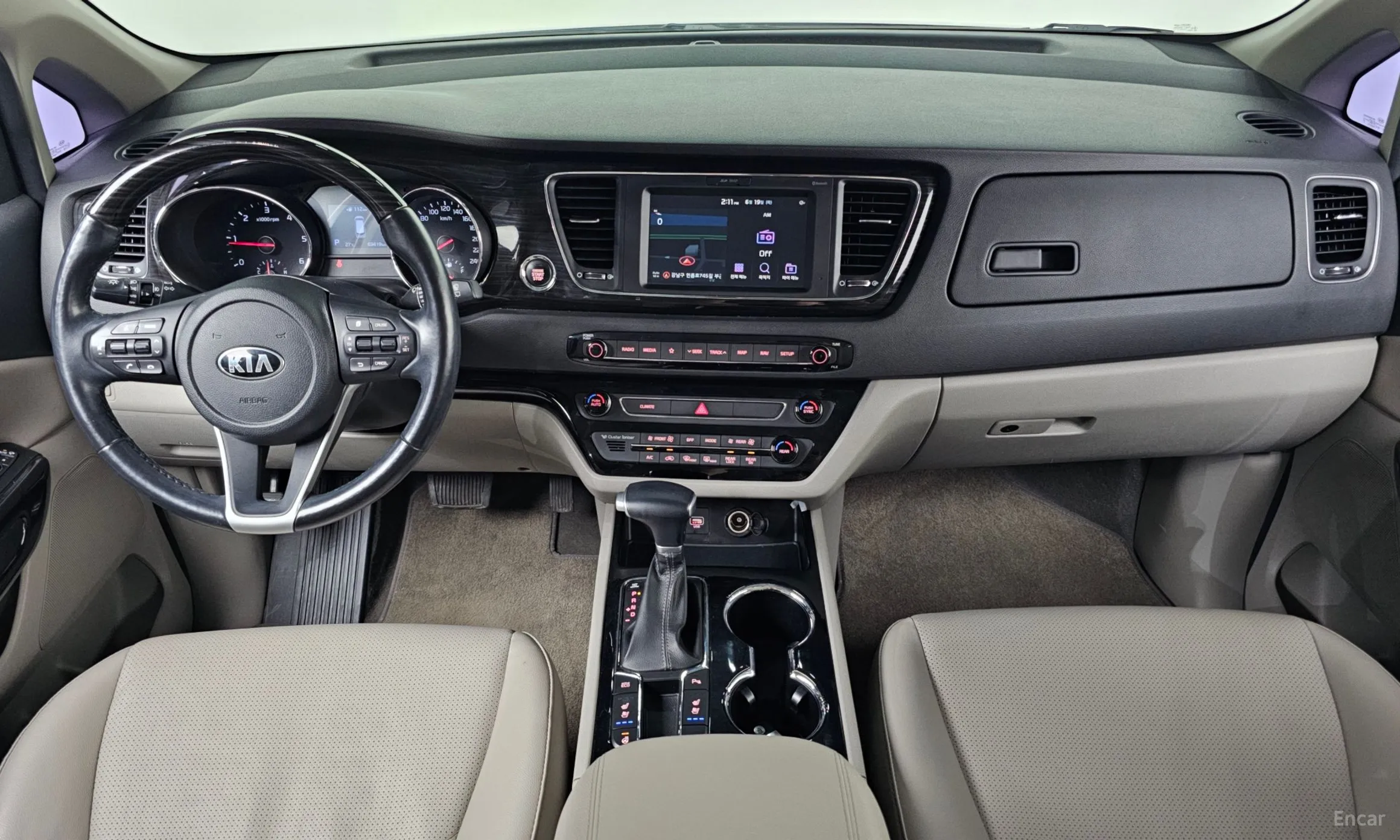 Kia Carnival превью 4