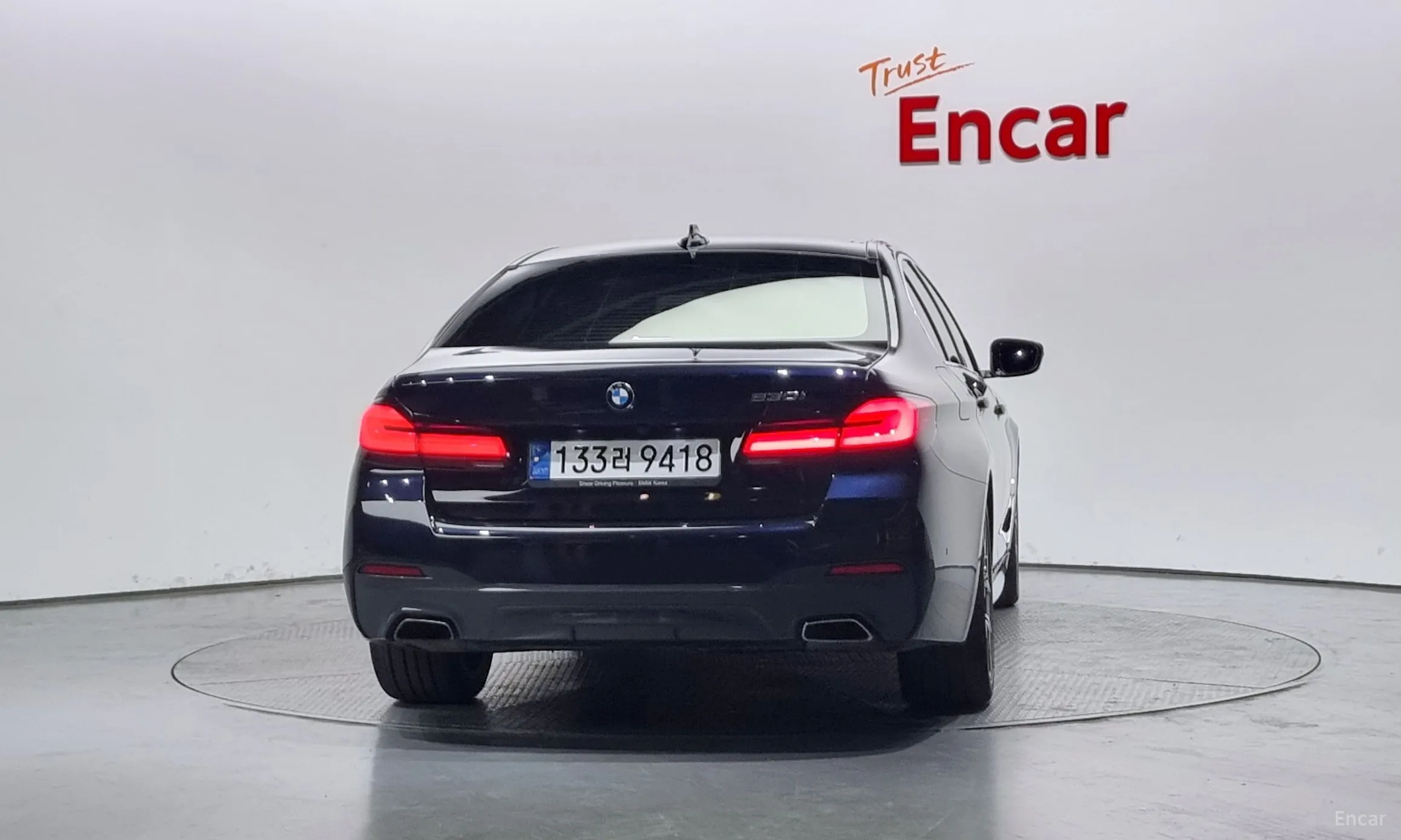 BMW 5 Series (G30) превью 3
