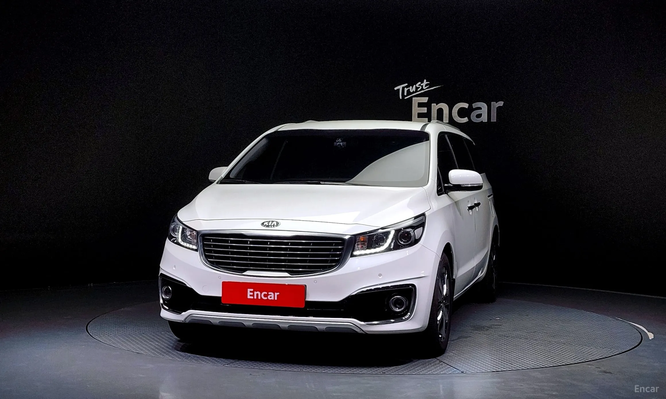 Kia Carnival превью 2