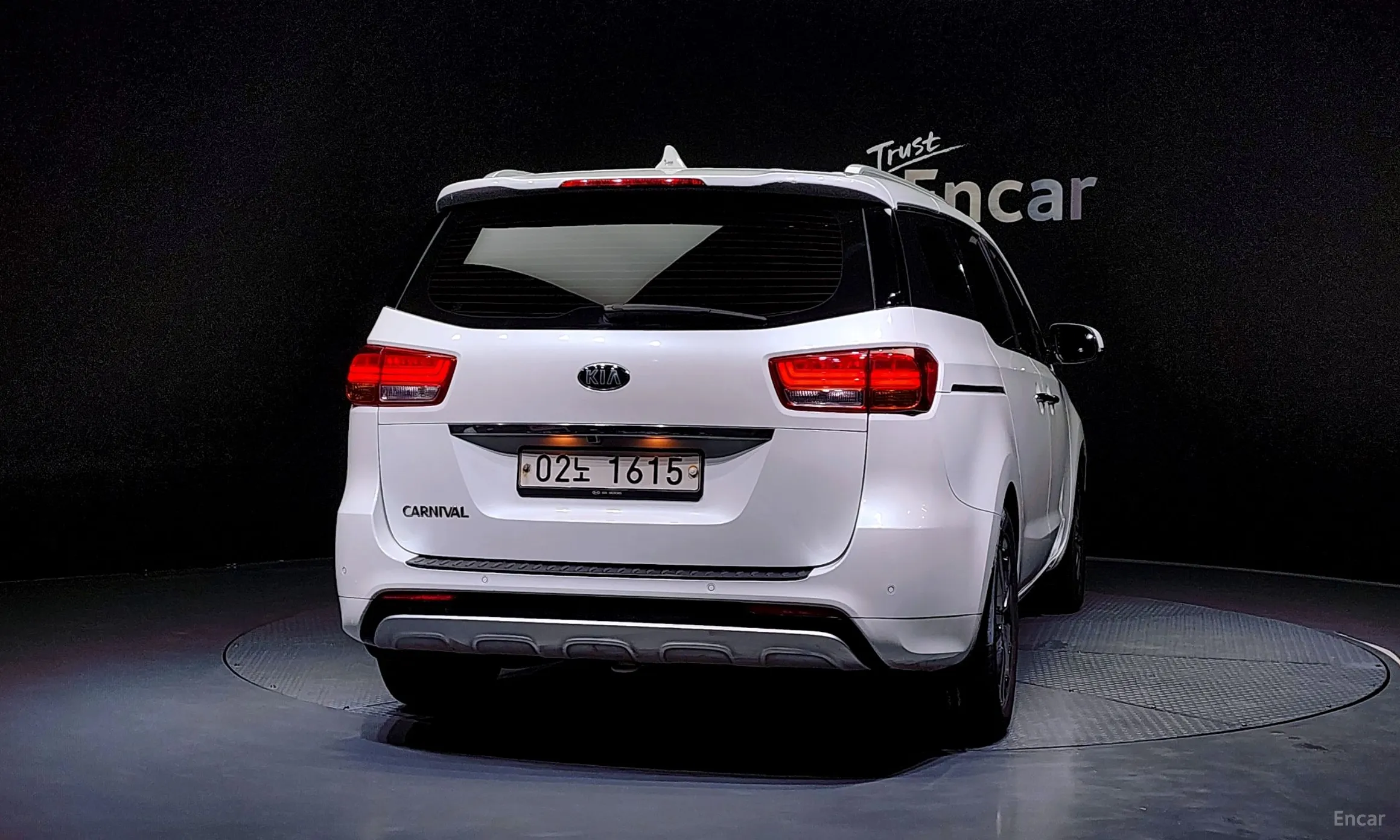 Kia Carnival превью 3