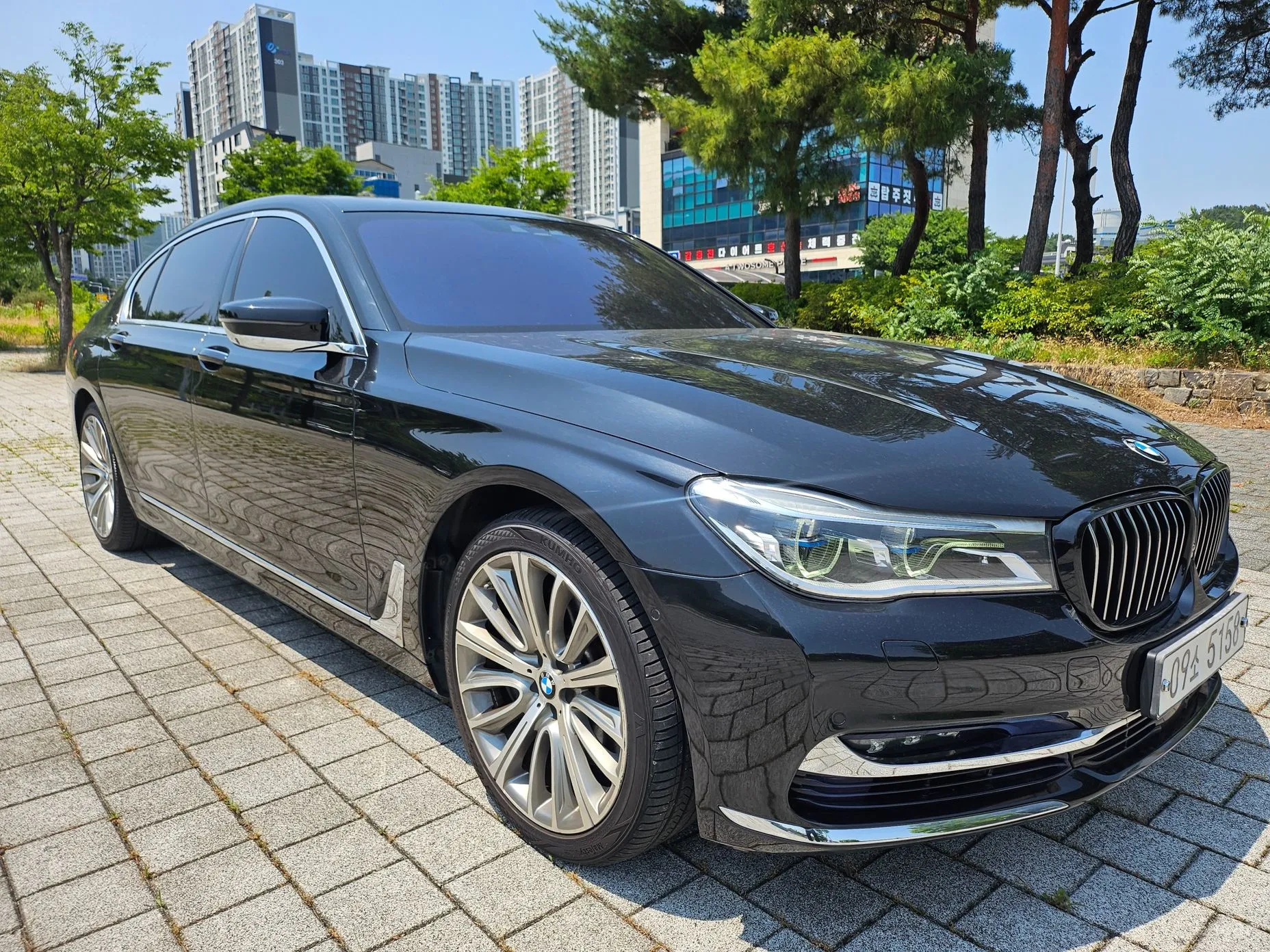 BMW 7 Series (G11)