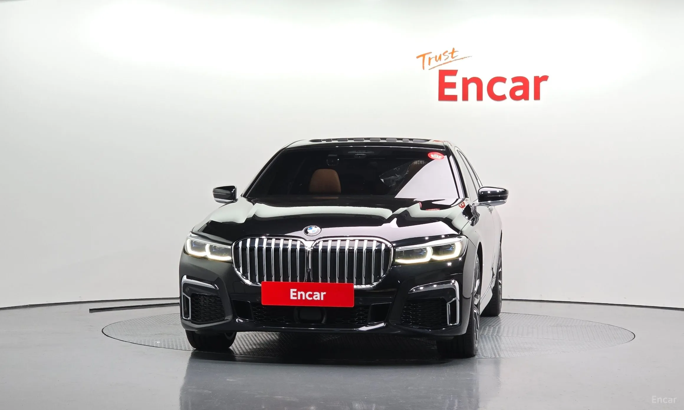 BMW 7 Series (G11) превью 2