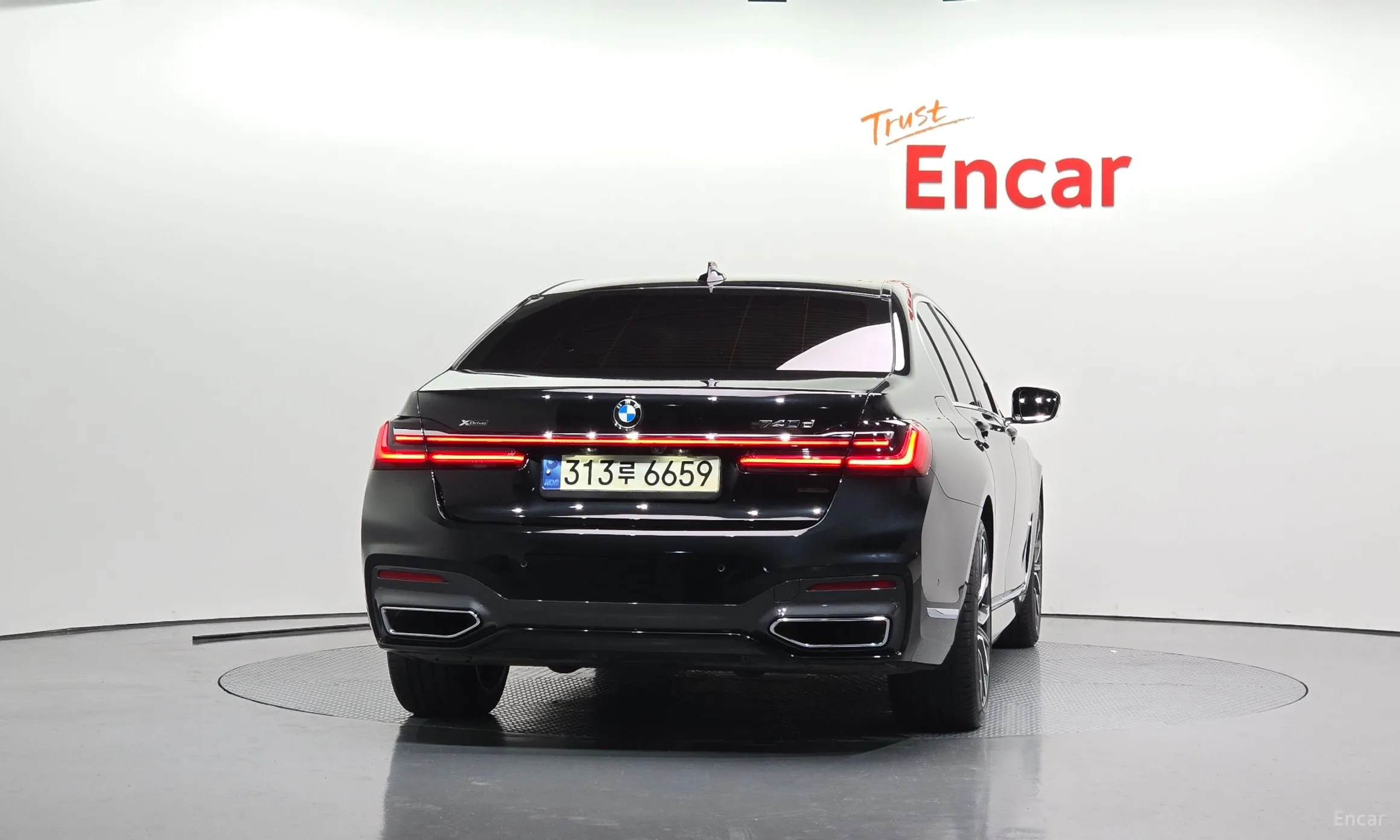 BMW 7 Series (G11) превью 3