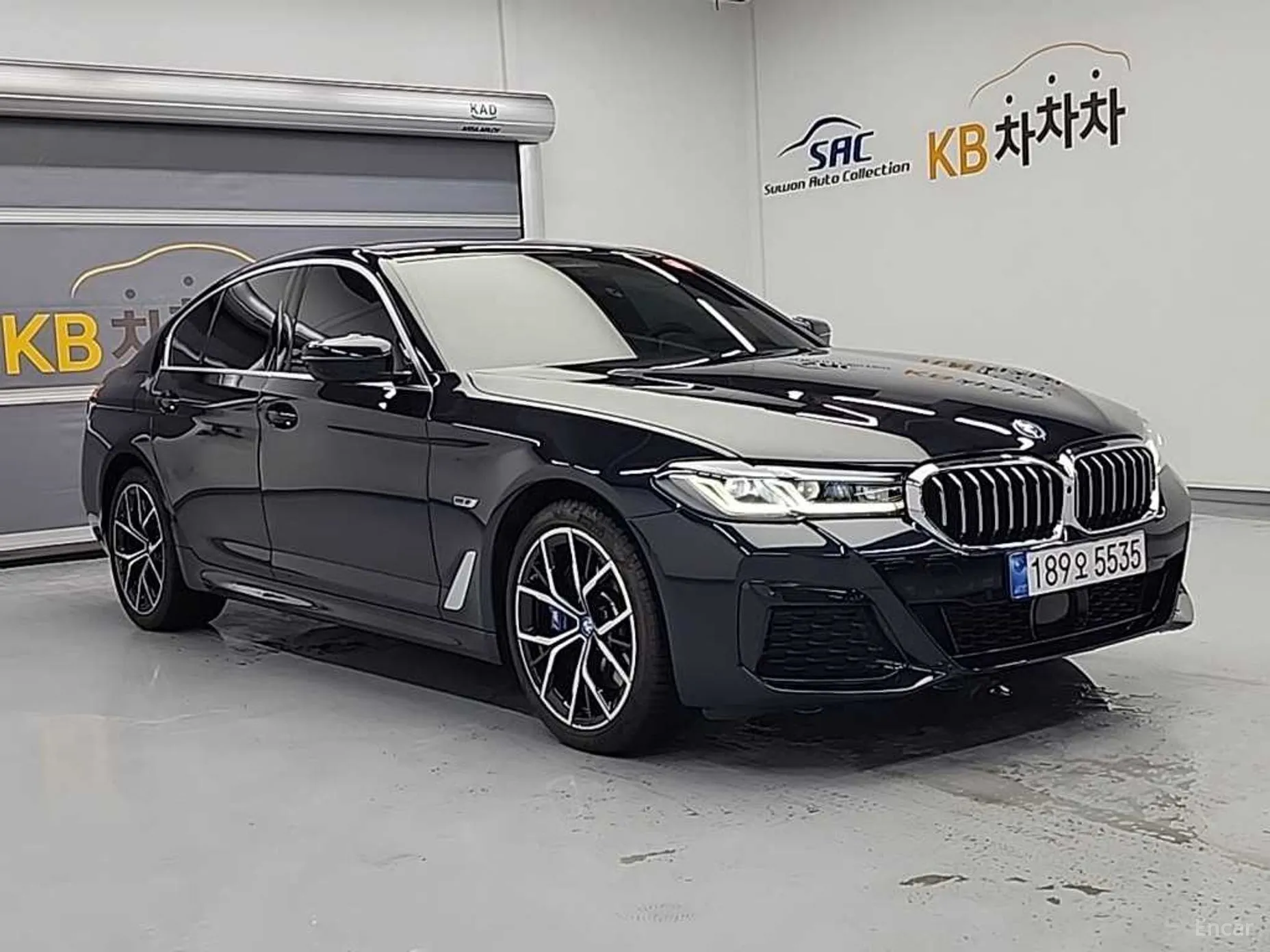 BMW 5 Series (G30) превью 3