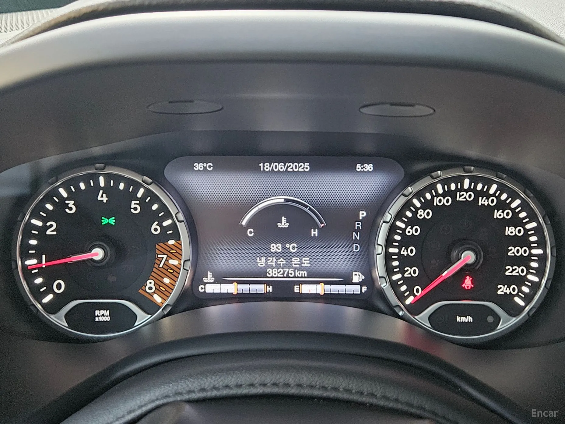 Jeep Renegade превью 8
