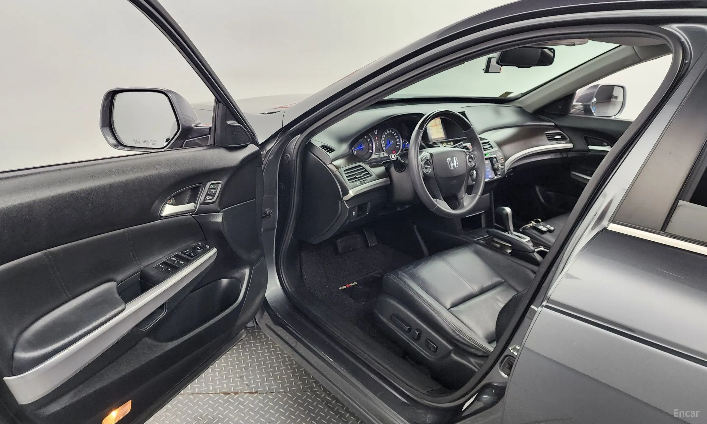 Honda Crosstour превью 10