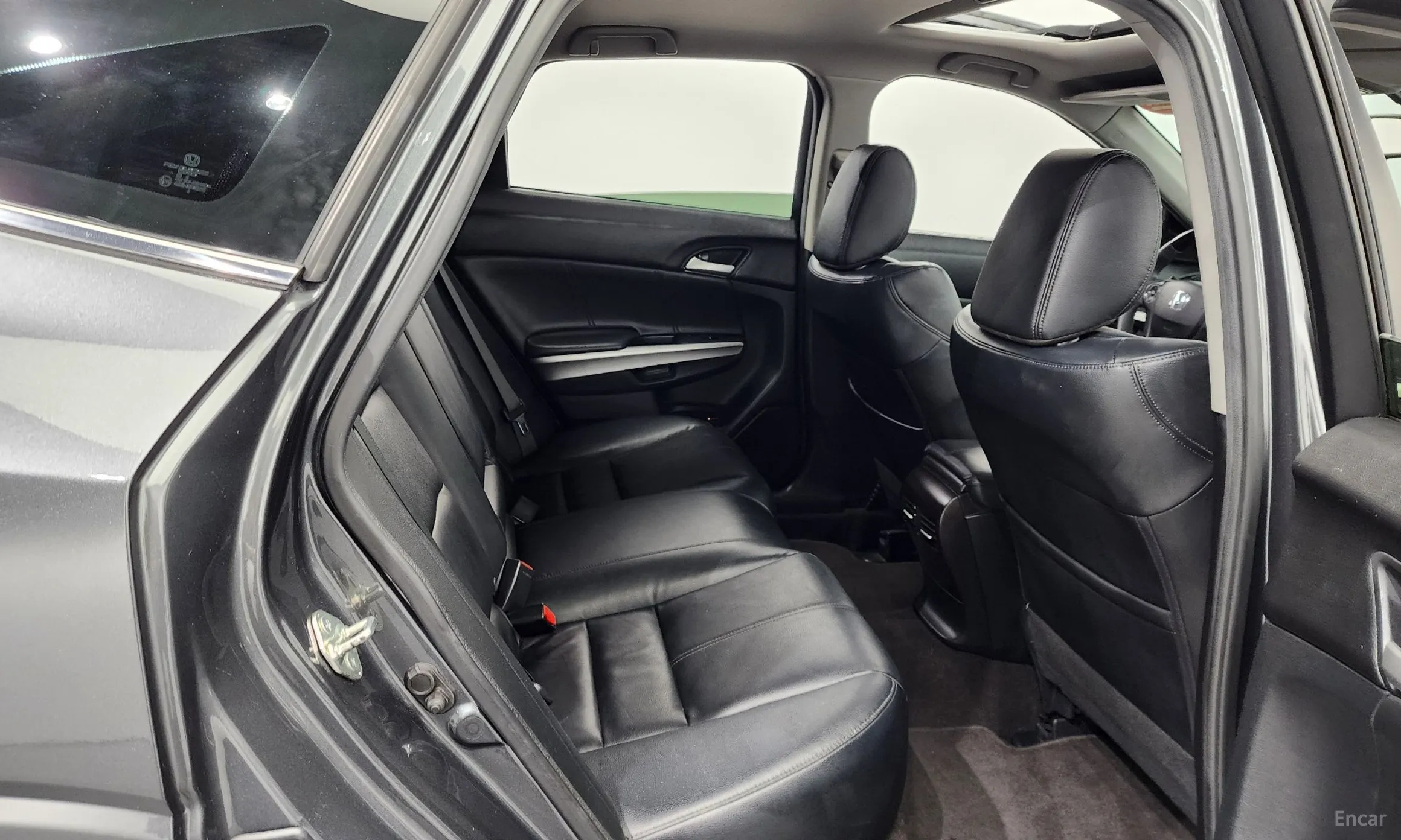 Honda Crosstour превью 12