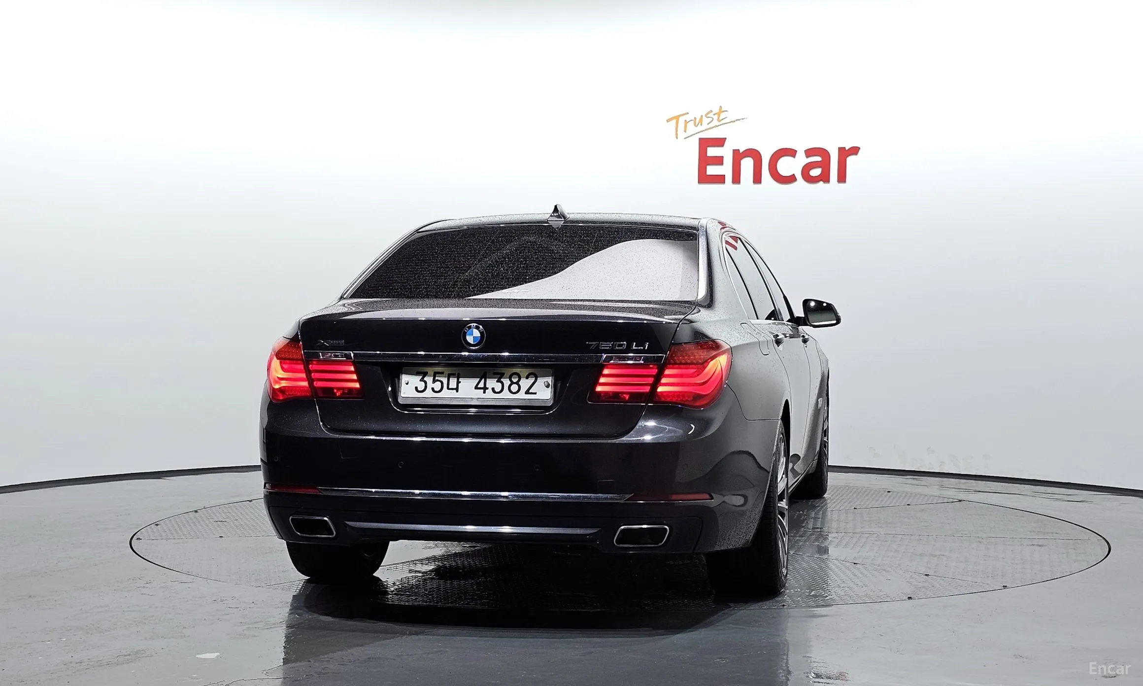 BMW 7 Series (F01) превью 3