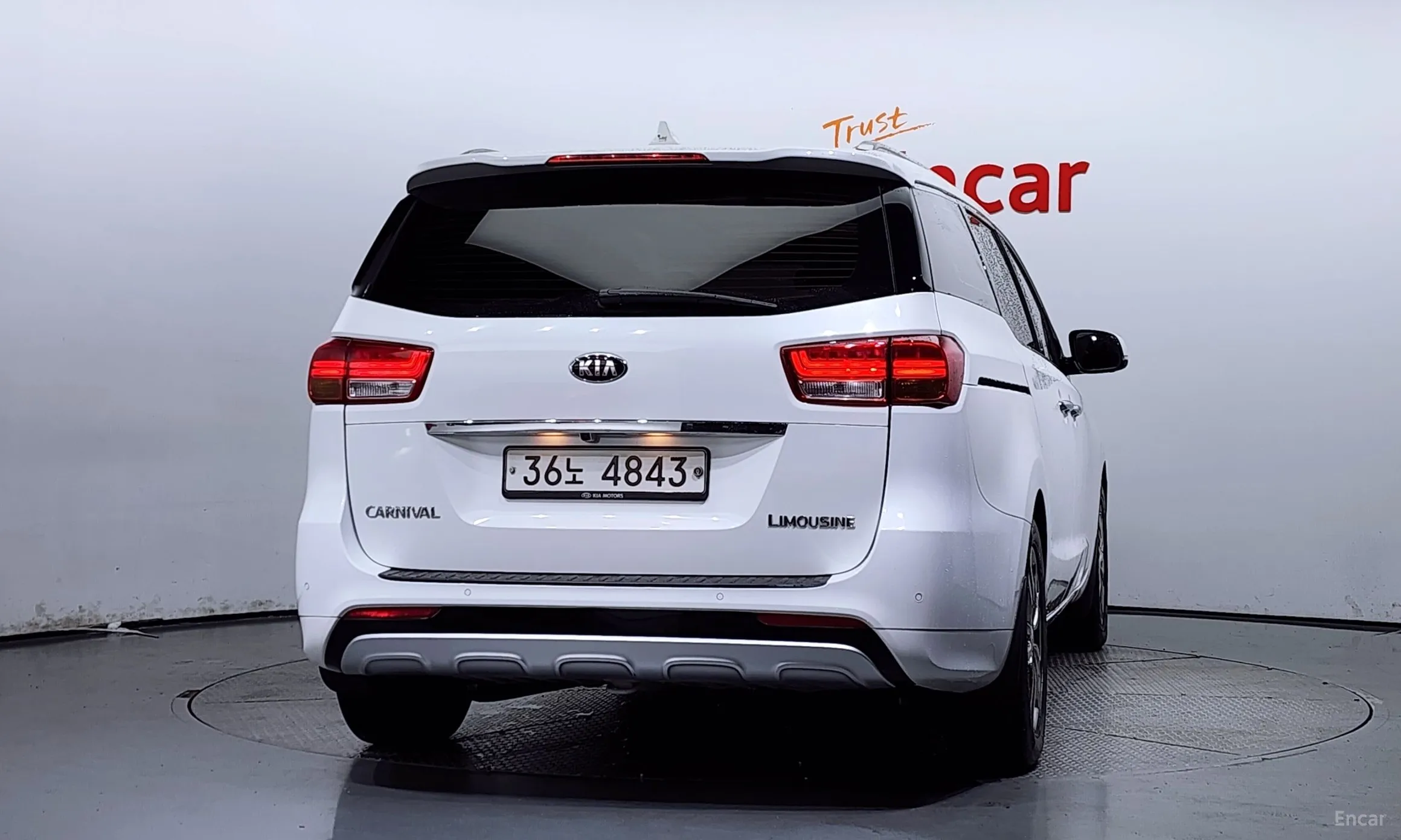 Kia Carnival превью 3