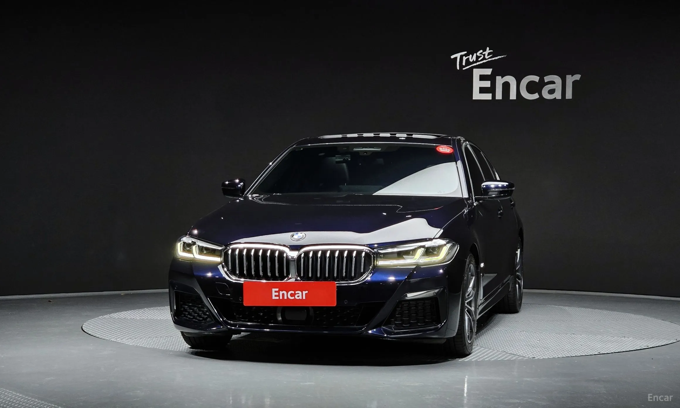 BMW 5 Series (G30) превью 2