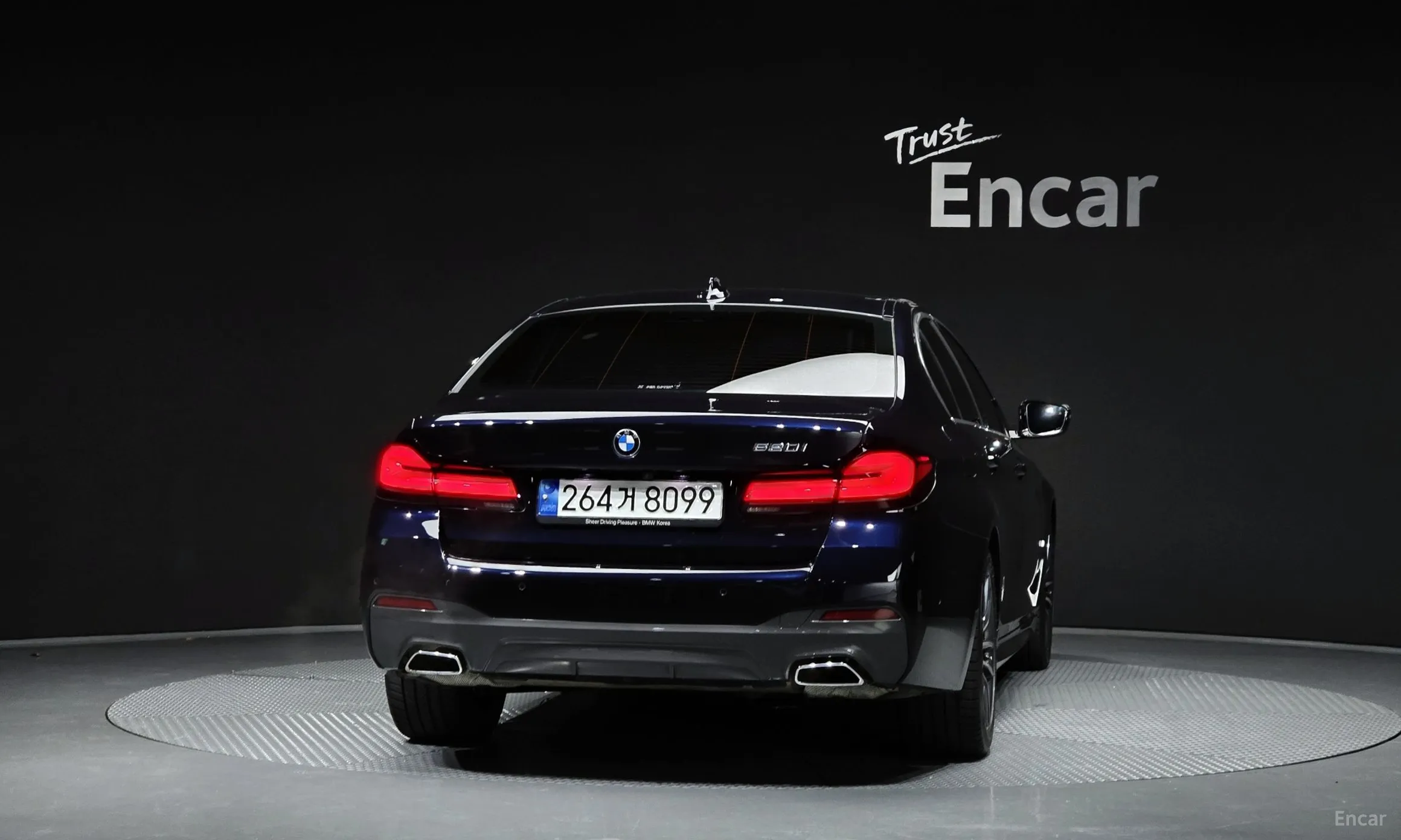 BMW 5 Series (G30) превью 3