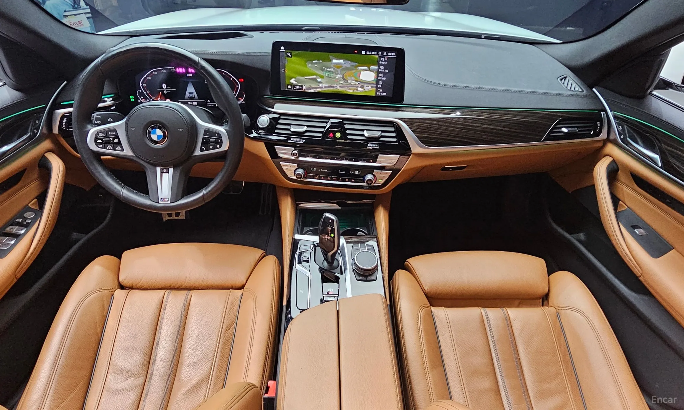 BMW 5 Series (G30) превью 4