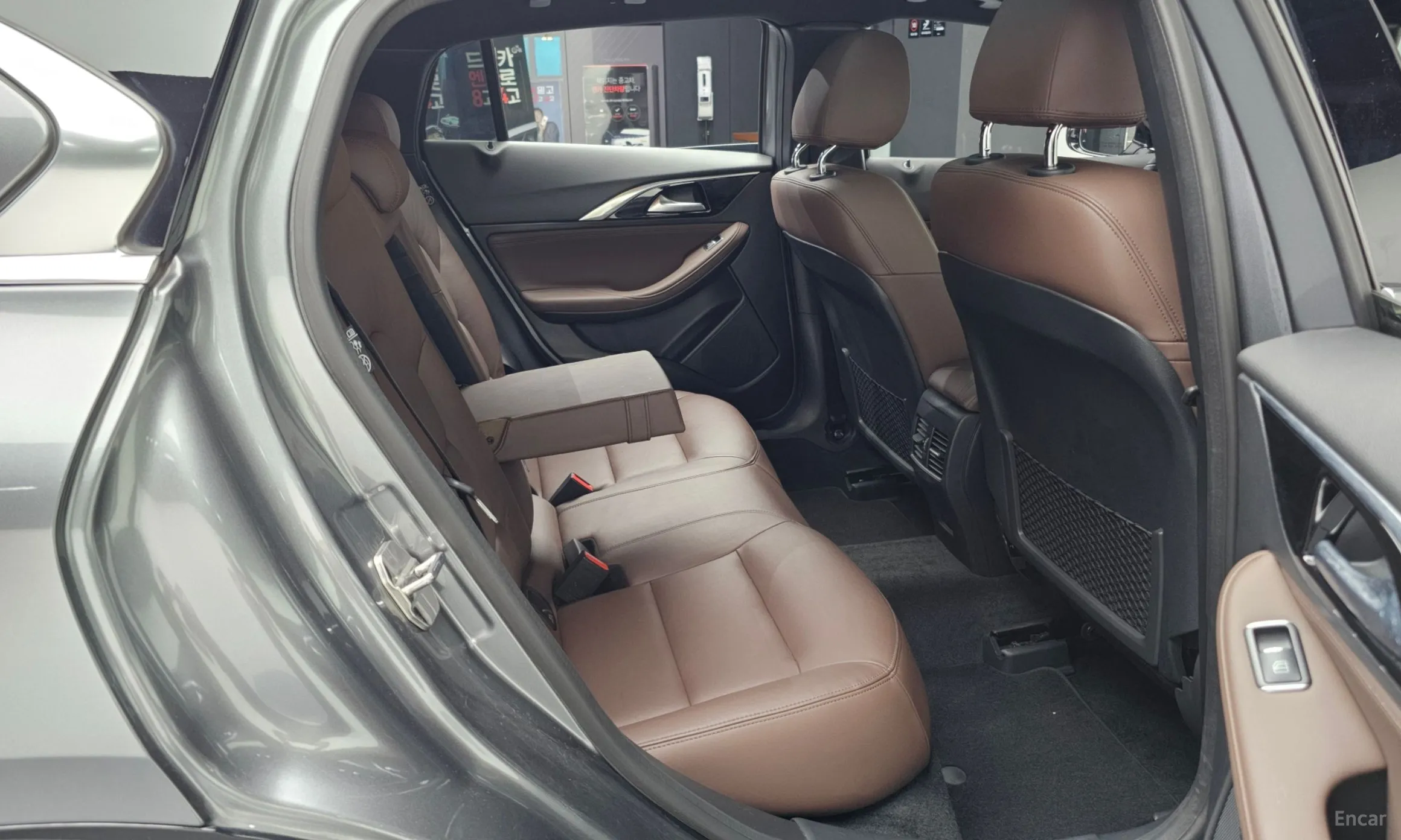 Infiniti Q30 превью 12