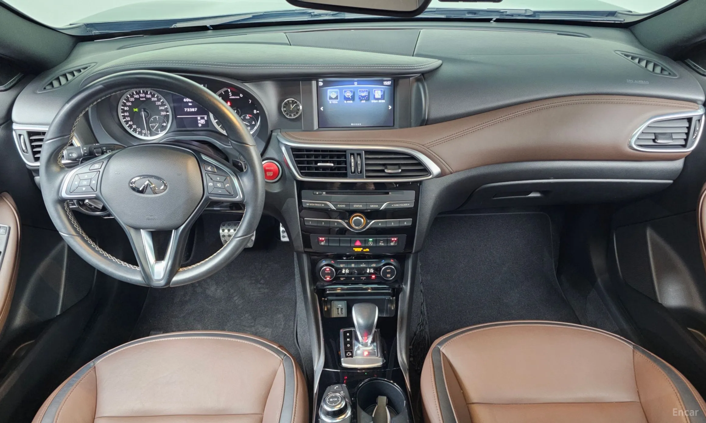 Infiniti Q30 превью 7
