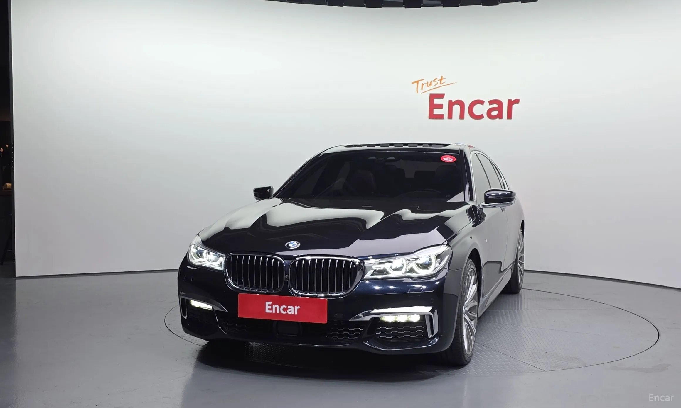 BMW 7 Series (G11) превью 2