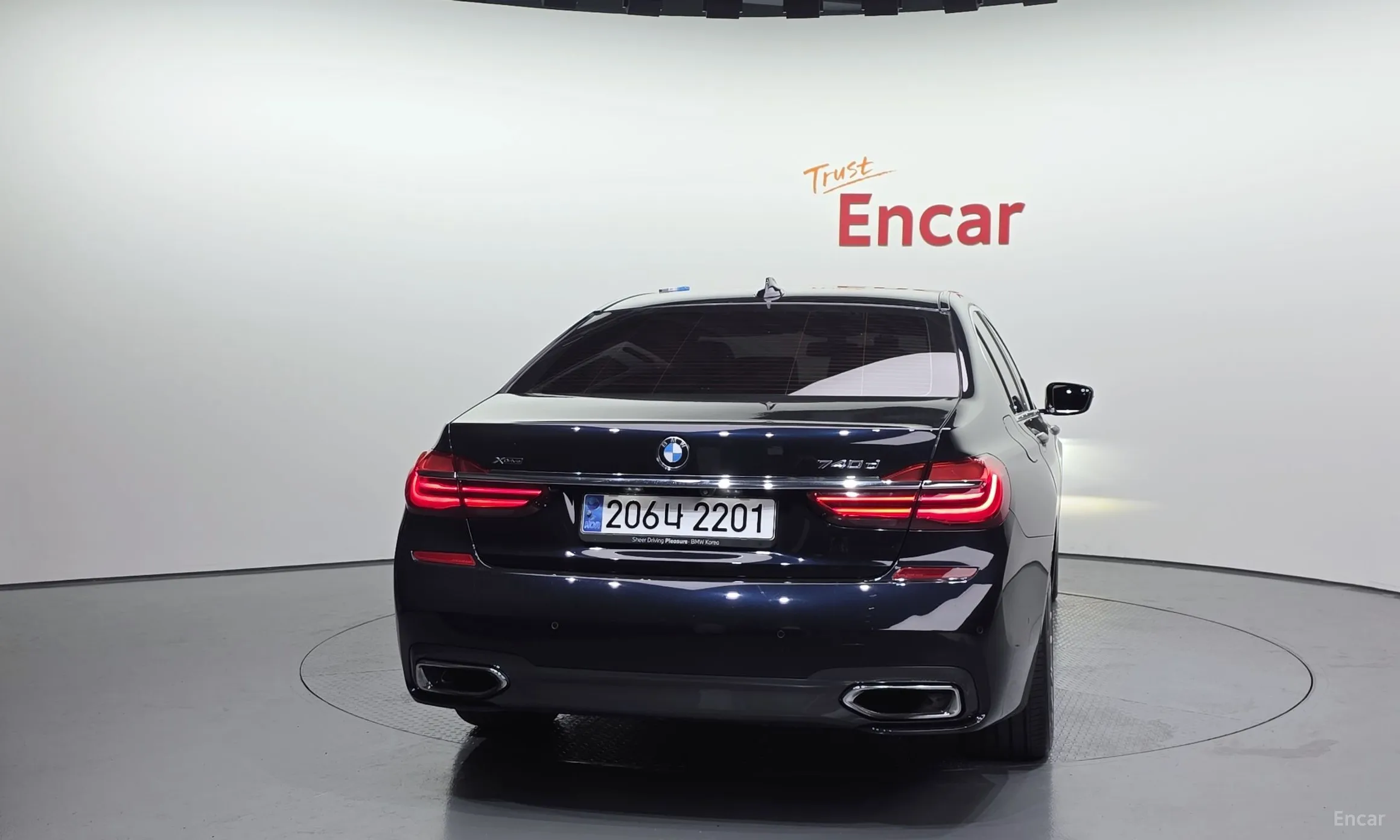 BMW 7 Series (G11) превью 3