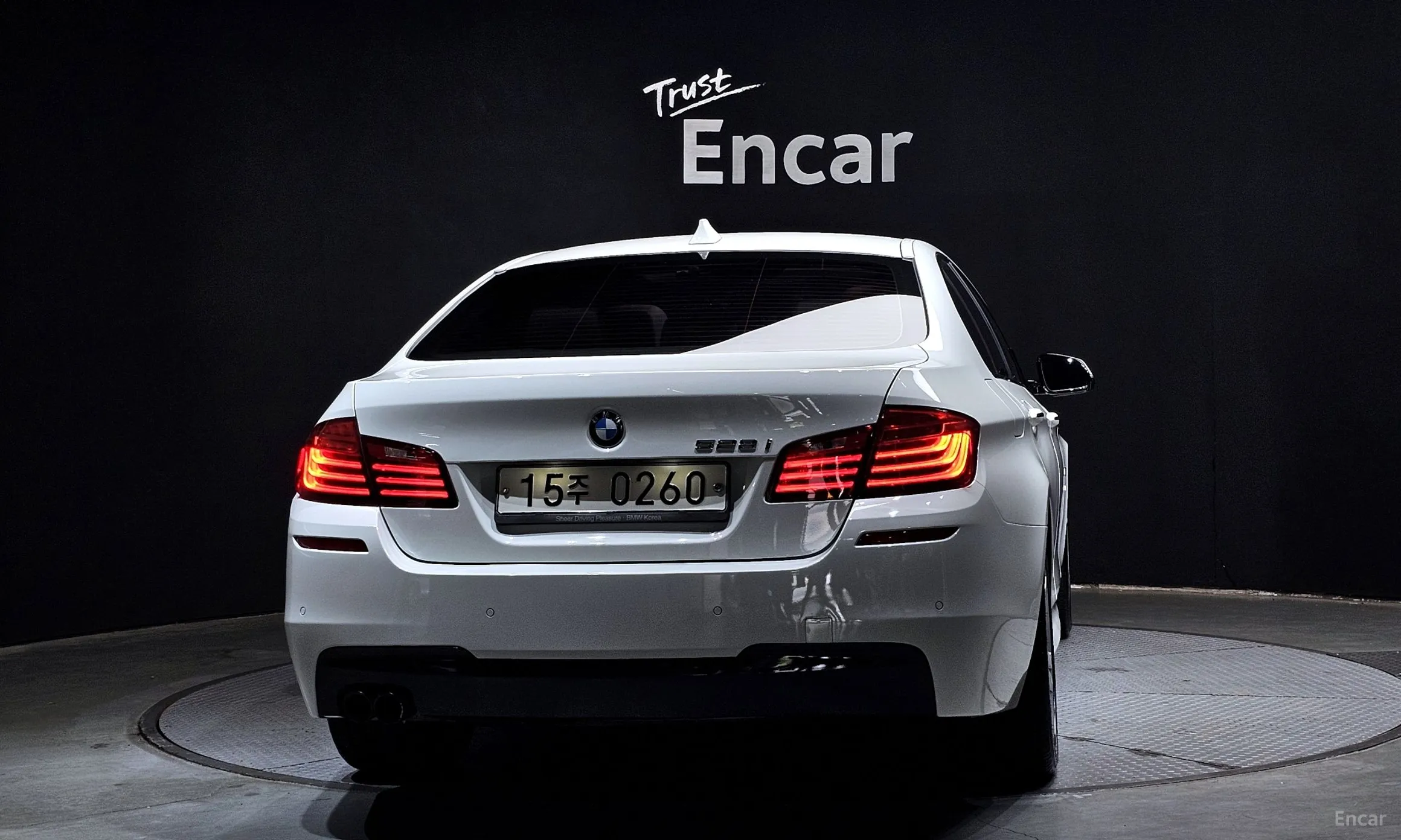BMW 5 Series (F10) превью 3