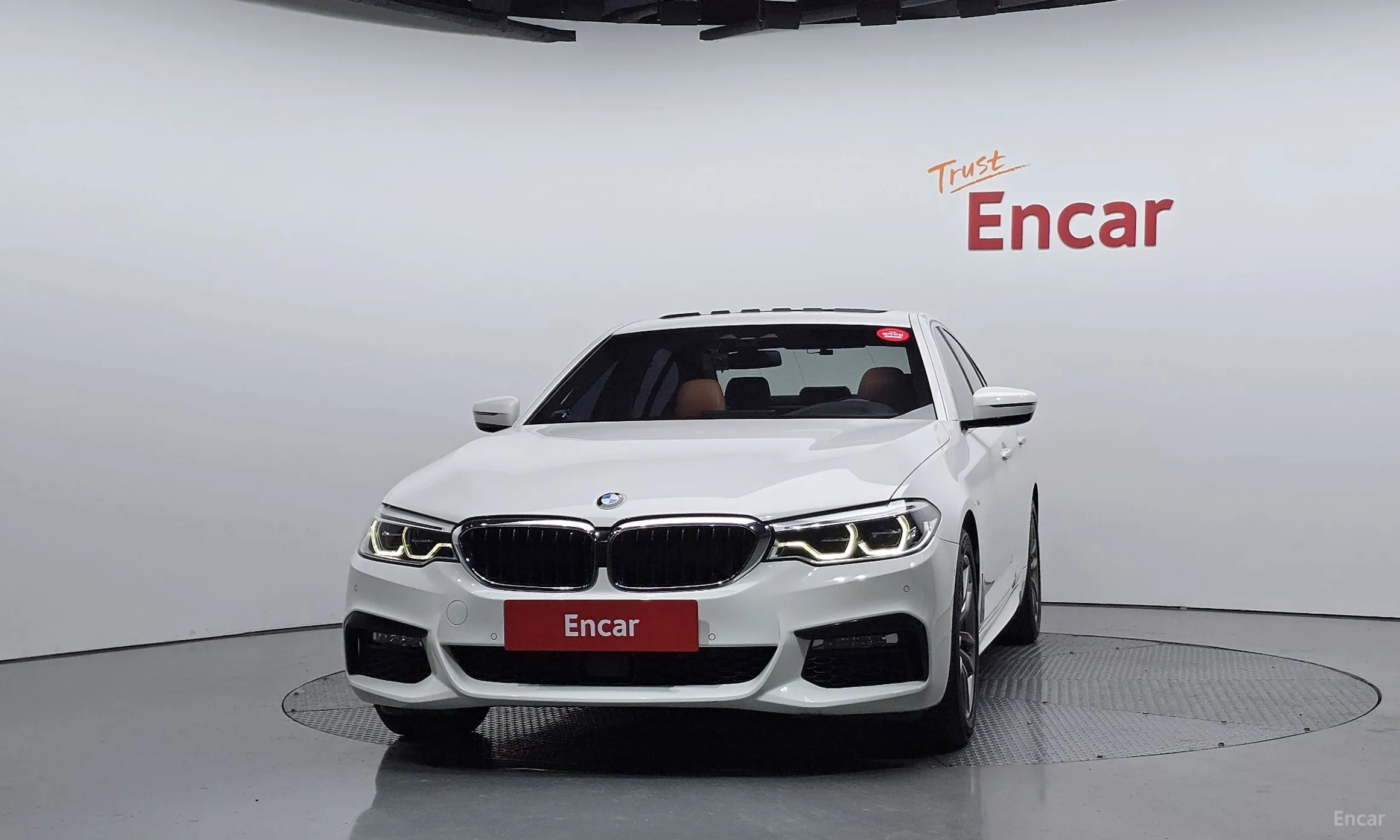BMW 5 Series (G30) превью 2