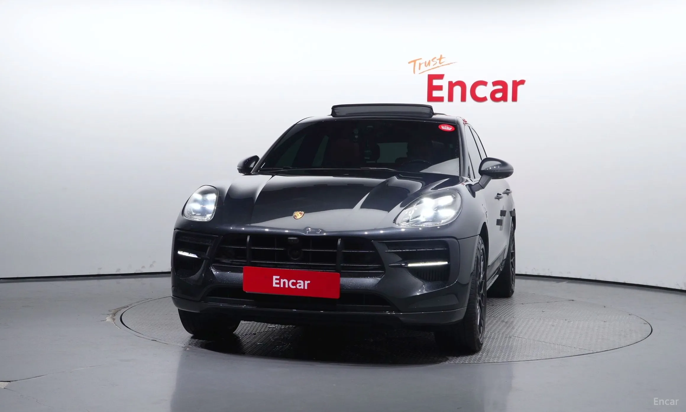 Porsche Macan превью 2