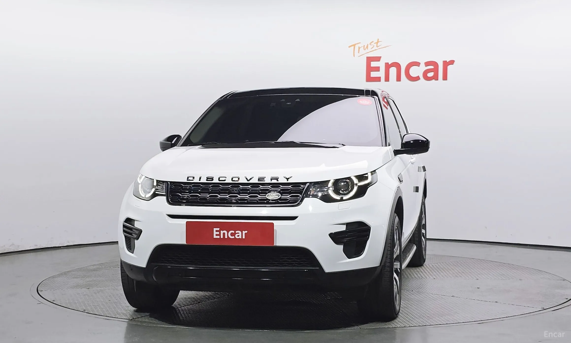 Land Rover Discovery Sports превью 2