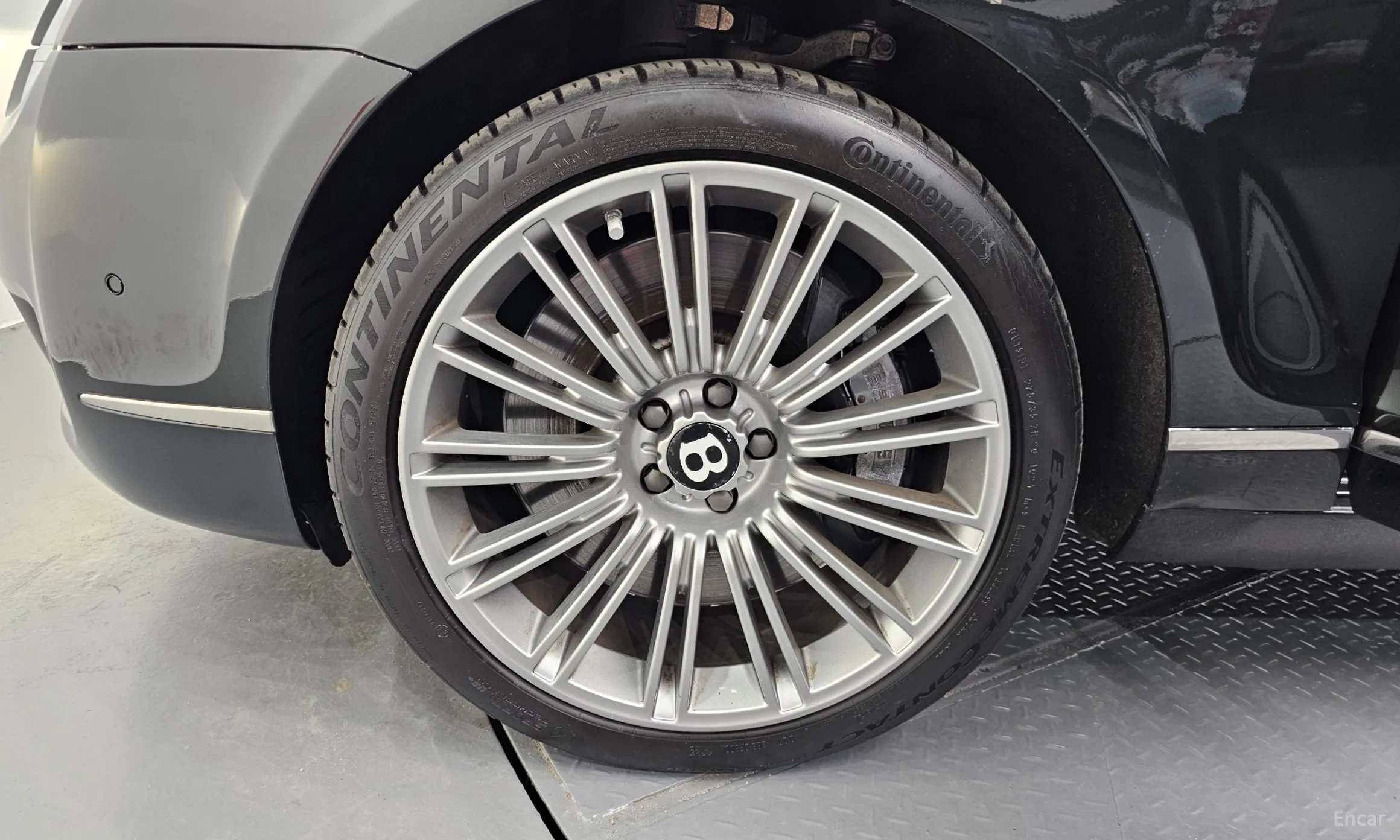 Bentley Flying Spur Gen 1 превью 5