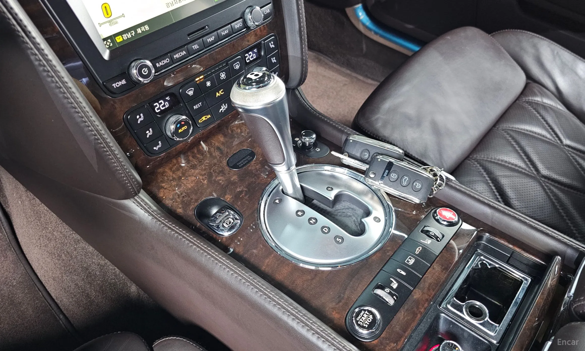 Bentley Flying Spur Gen 1 превью 9