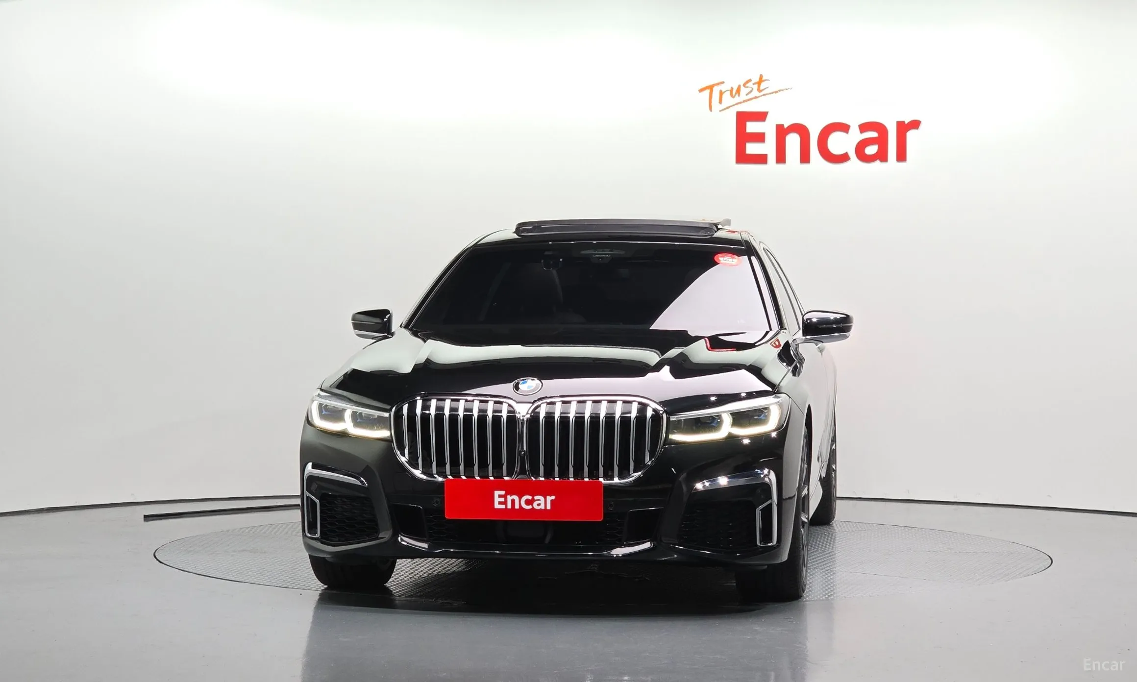 BMW 7 Series (G11) превью 2